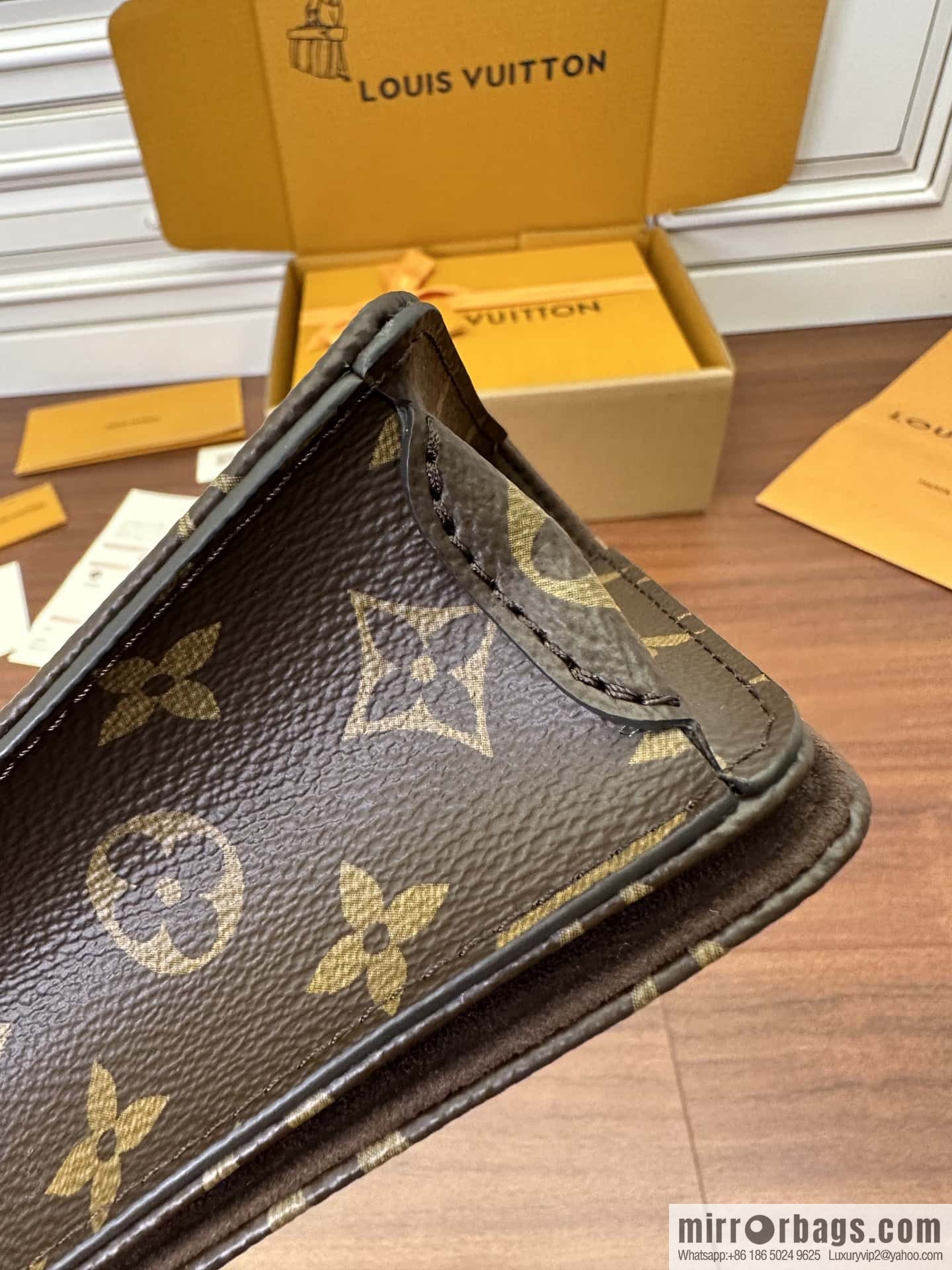 LV M82509 WALLET ON CHAIN LILY BAG