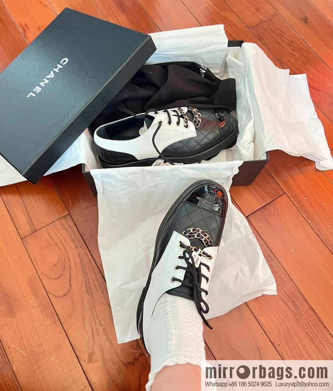 CHANEL Xiaoxiang black and white panda 🐼 chain ⛓ platform loafers