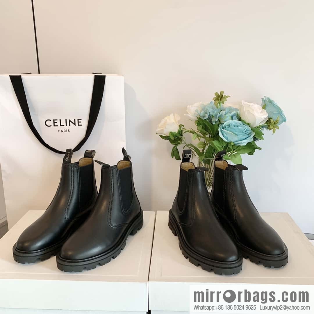 CELINE Celin in one pair of Chelsea booties