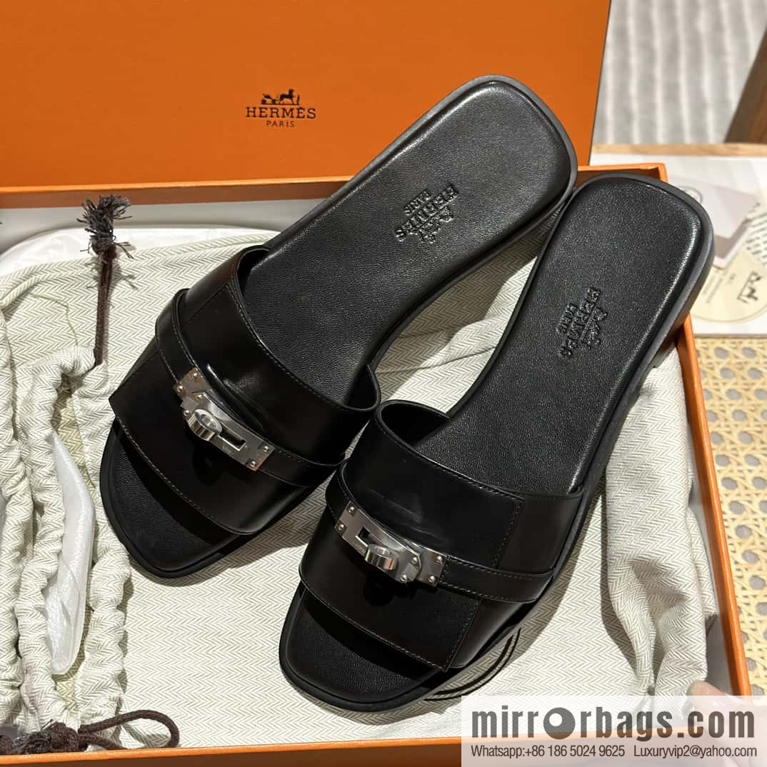 Hermès 2023 Latest Kelly Button Slippers