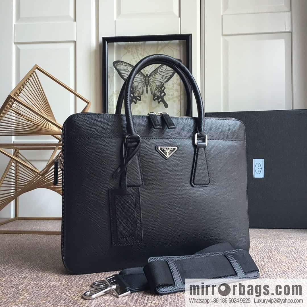 PRADA imported cross pattern leather briefcase 0366B black