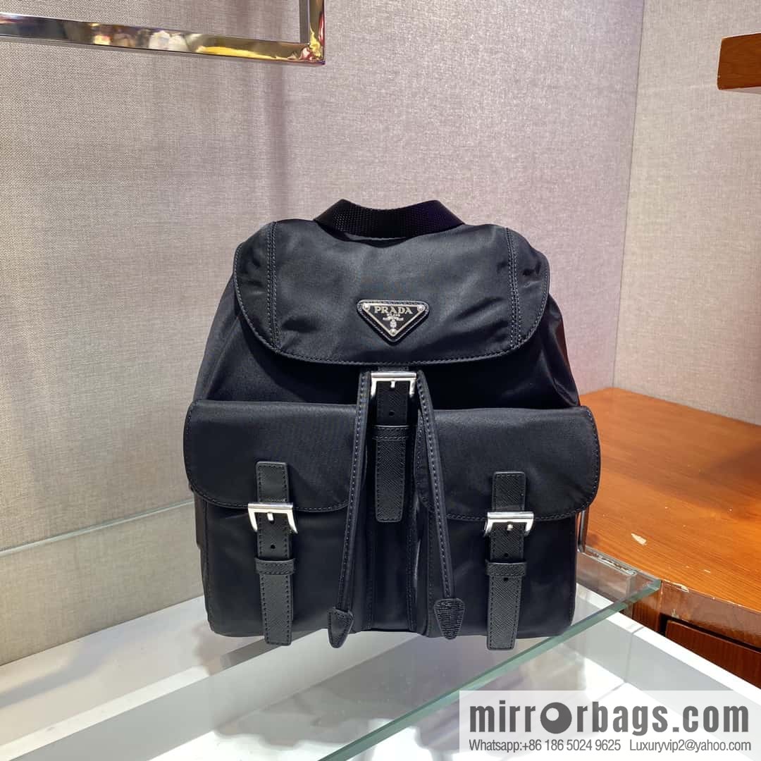 PRADA classic backpack 1BZ677