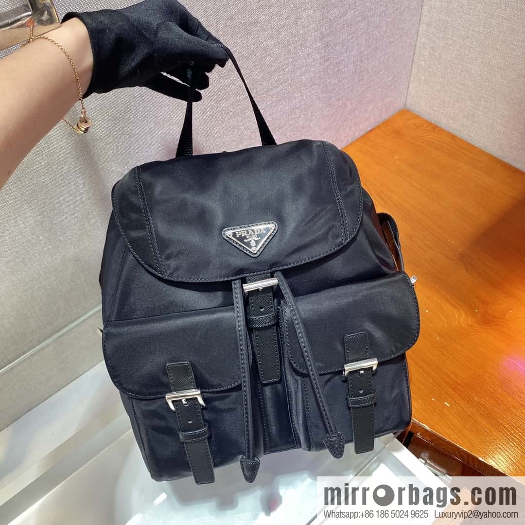 PRADA classic backpack 1BZ677