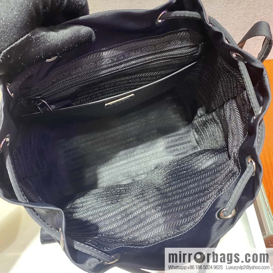 PRADA classic backpack 1BZ677