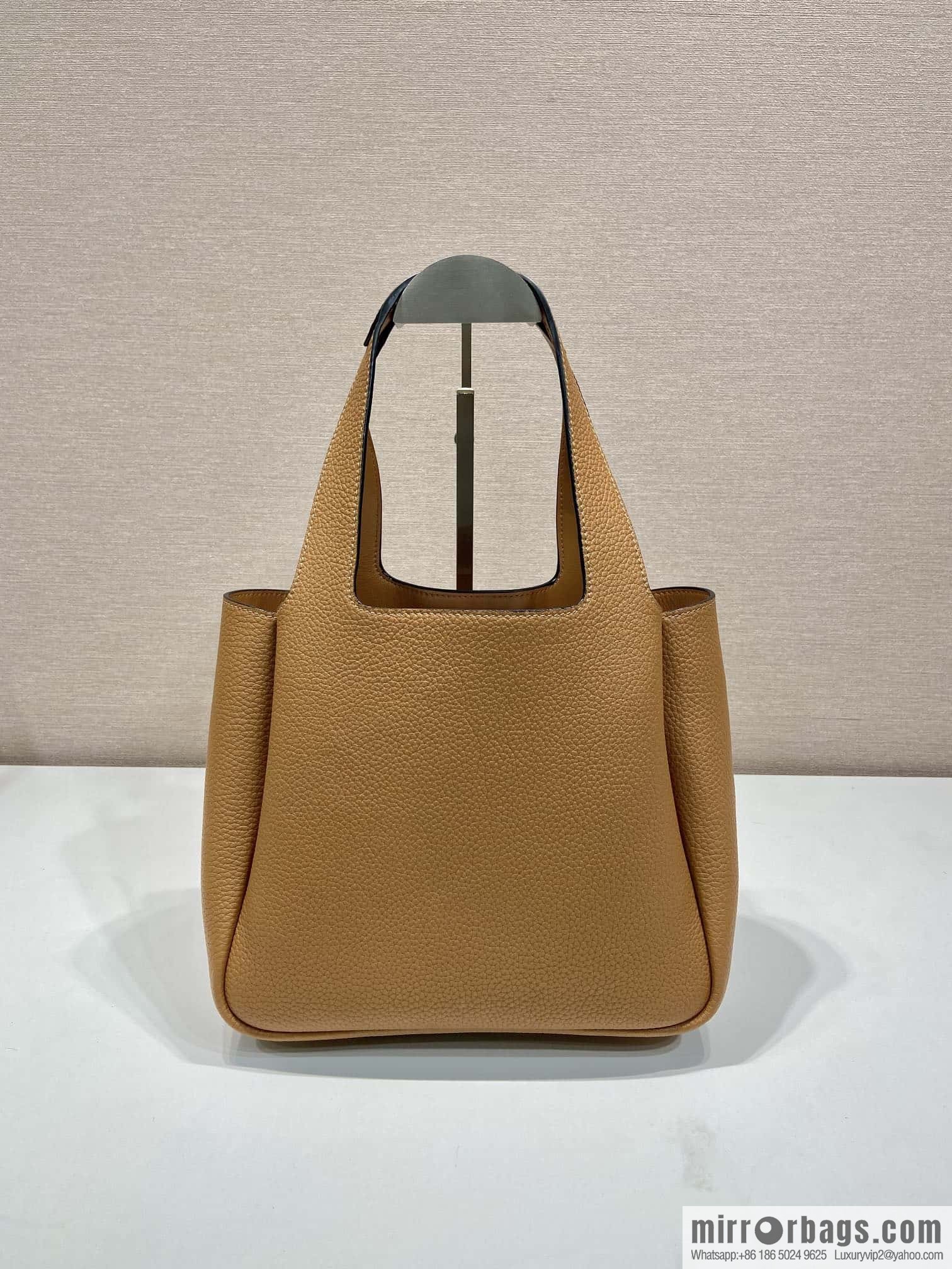PRADA new bucket bag 1BG335