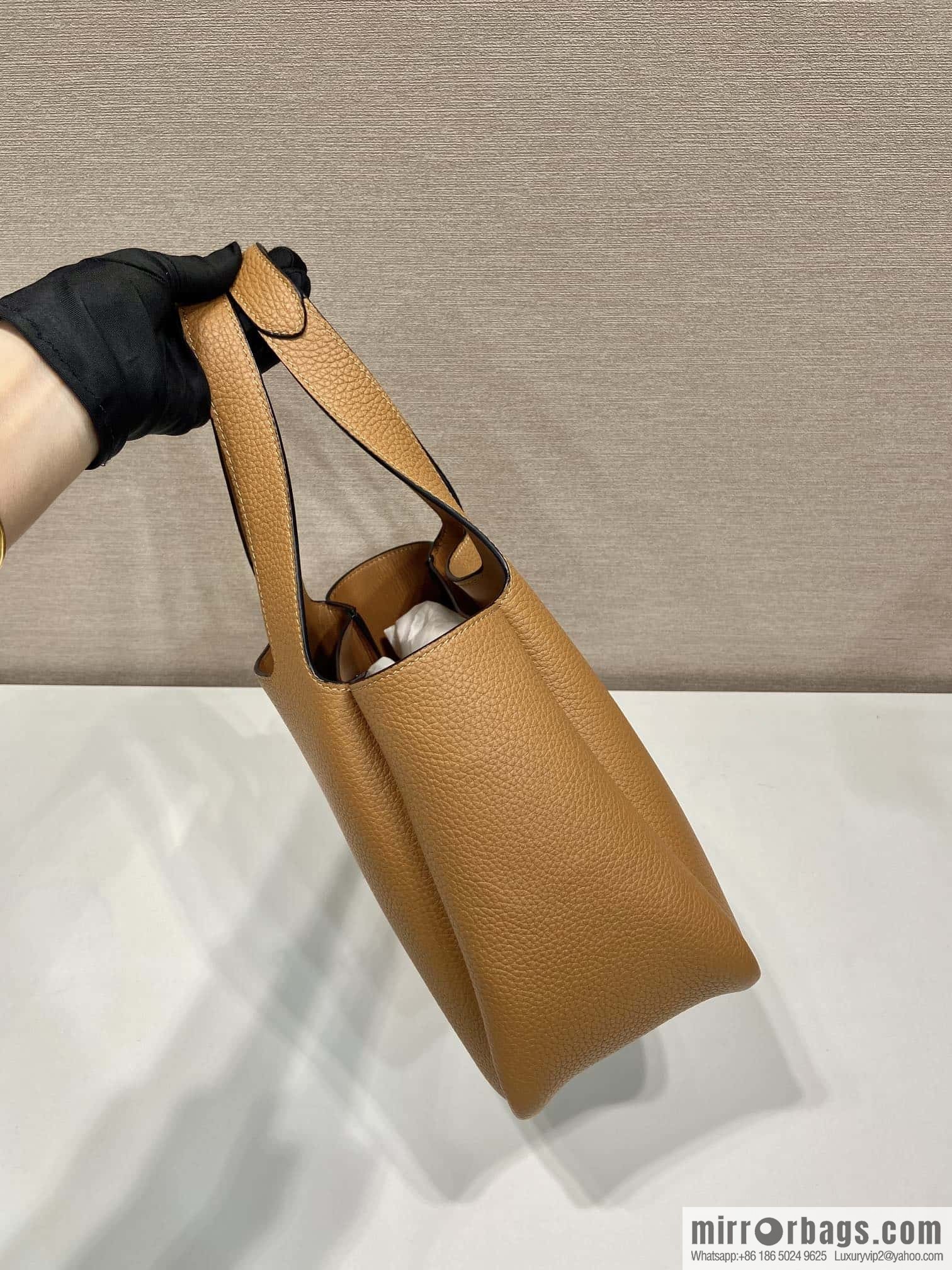 PRADA new bucket bag 1BG335