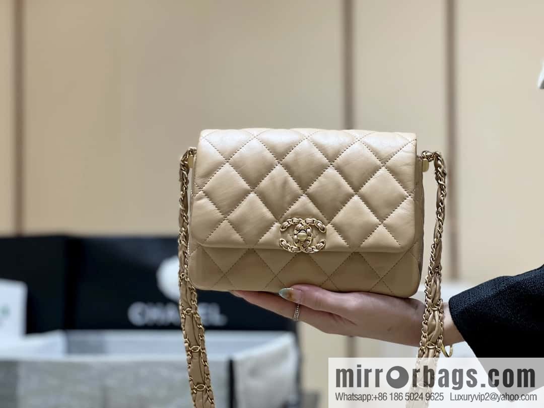 CHANEL 23K Autumn and Winter Series 19 Vintage Tofu Bag AS4423