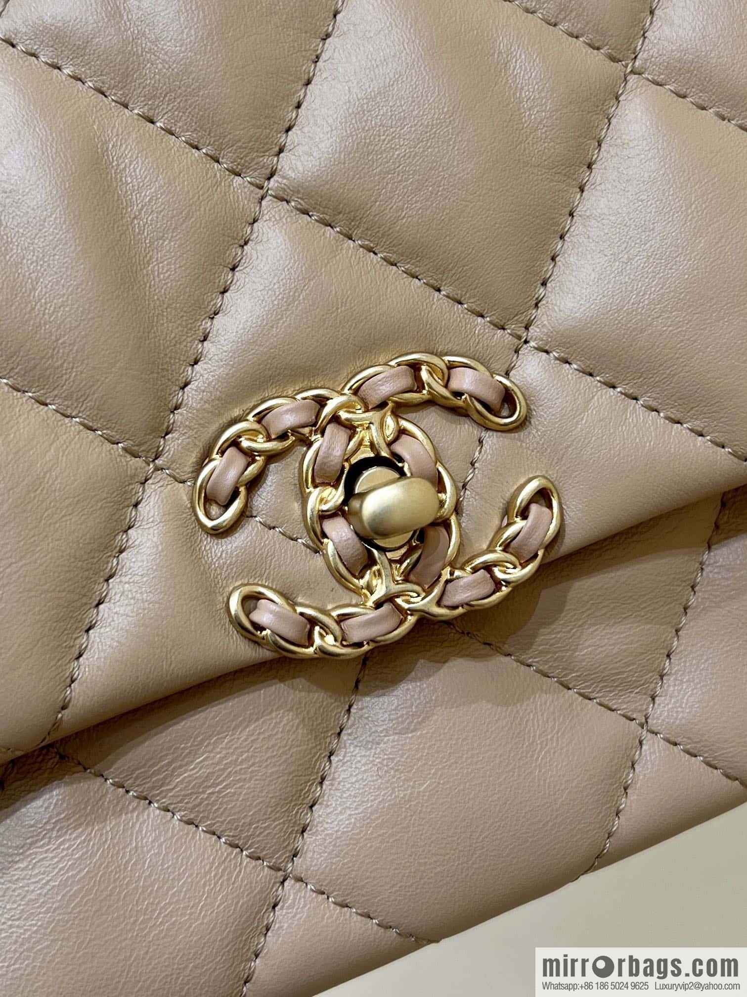 CHANEL 23K Autumn and Winter Series 19 Vintage Tofu Bag AS4423