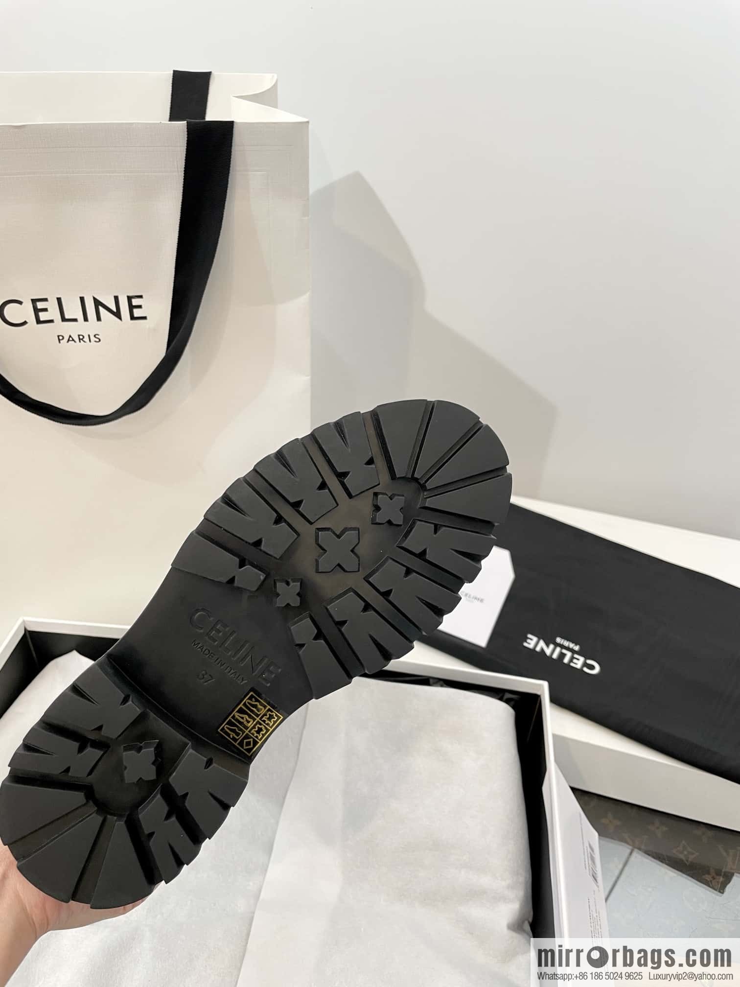 CELINE autumn and winter mid-tube thick-soled knight locomotive boots