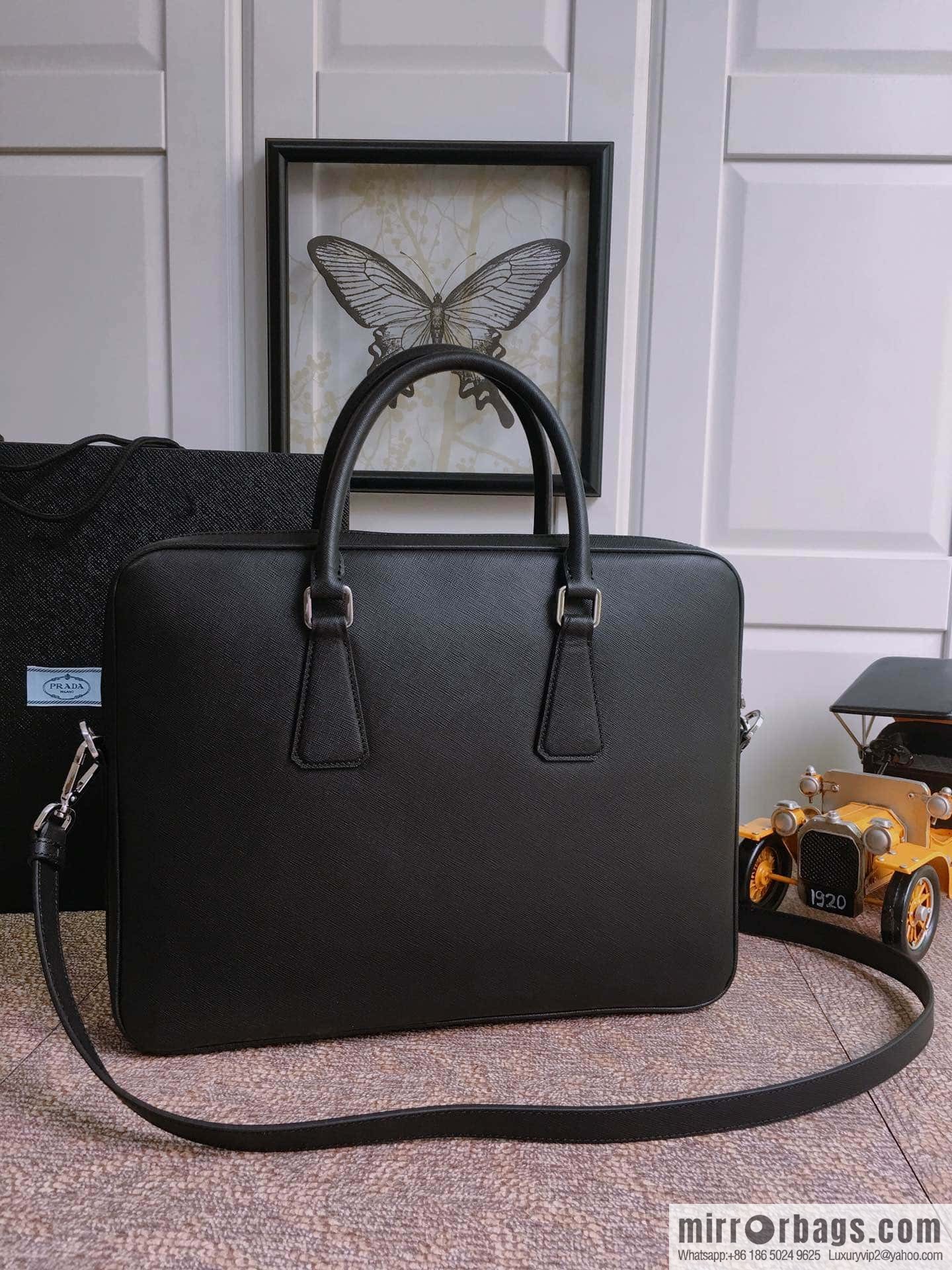 PRADA Prada imported cross pattern leather middle crocodile leather inlay briefcase 2VE368