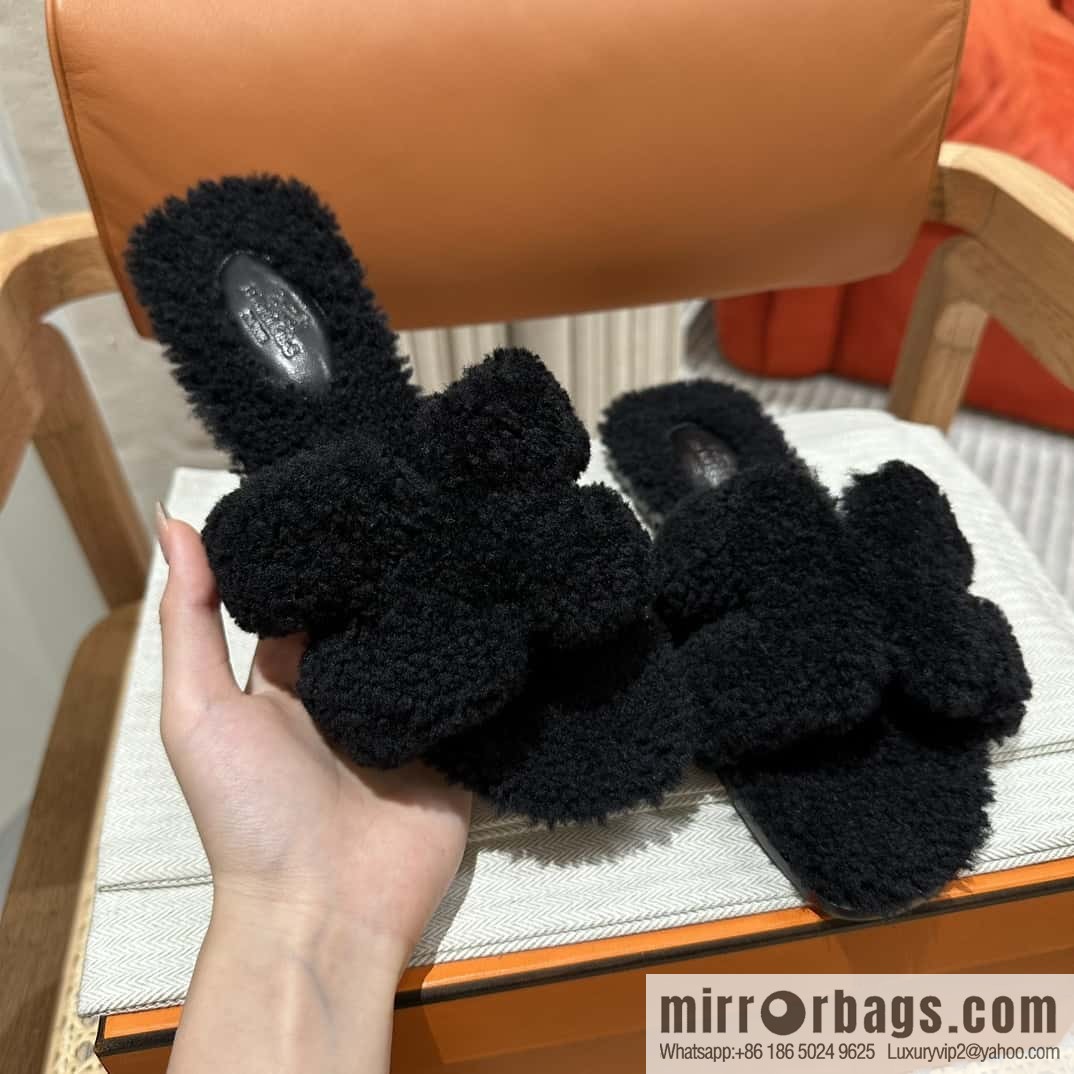 Hermès Lamb Fur H Slippers
