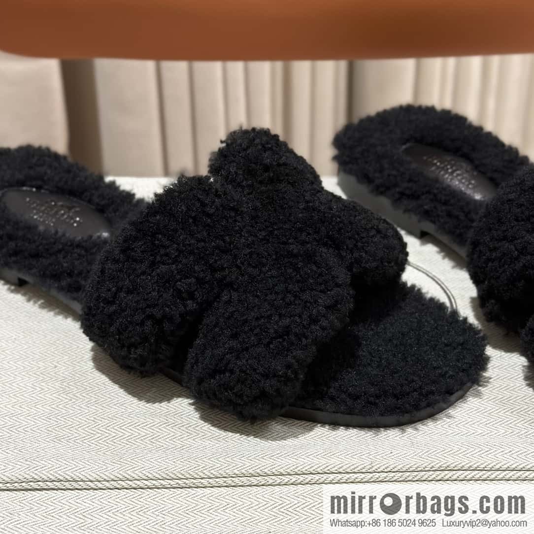 Hermès Lamb Fur H Slippers