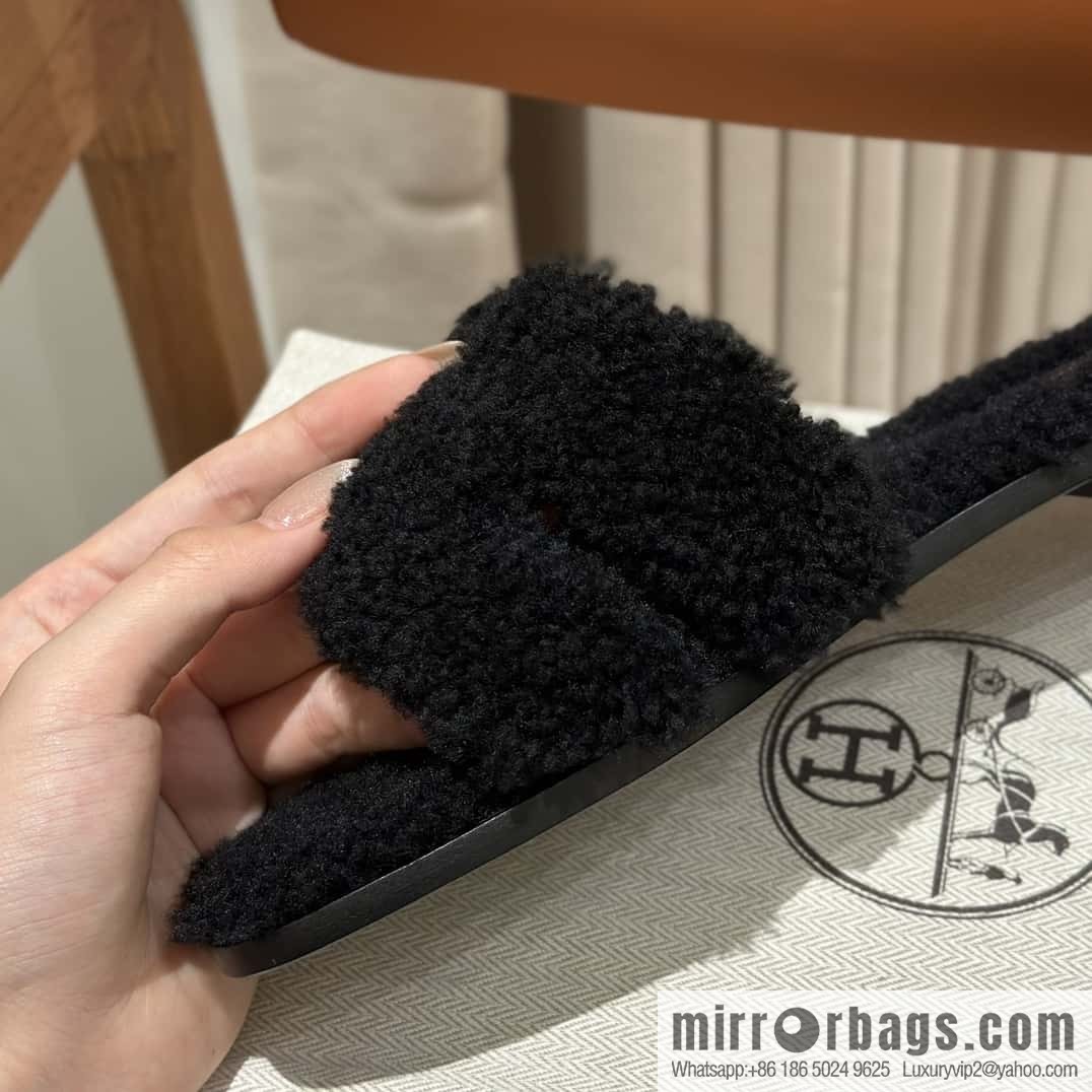 Hermès Lamb Fur H Slippers