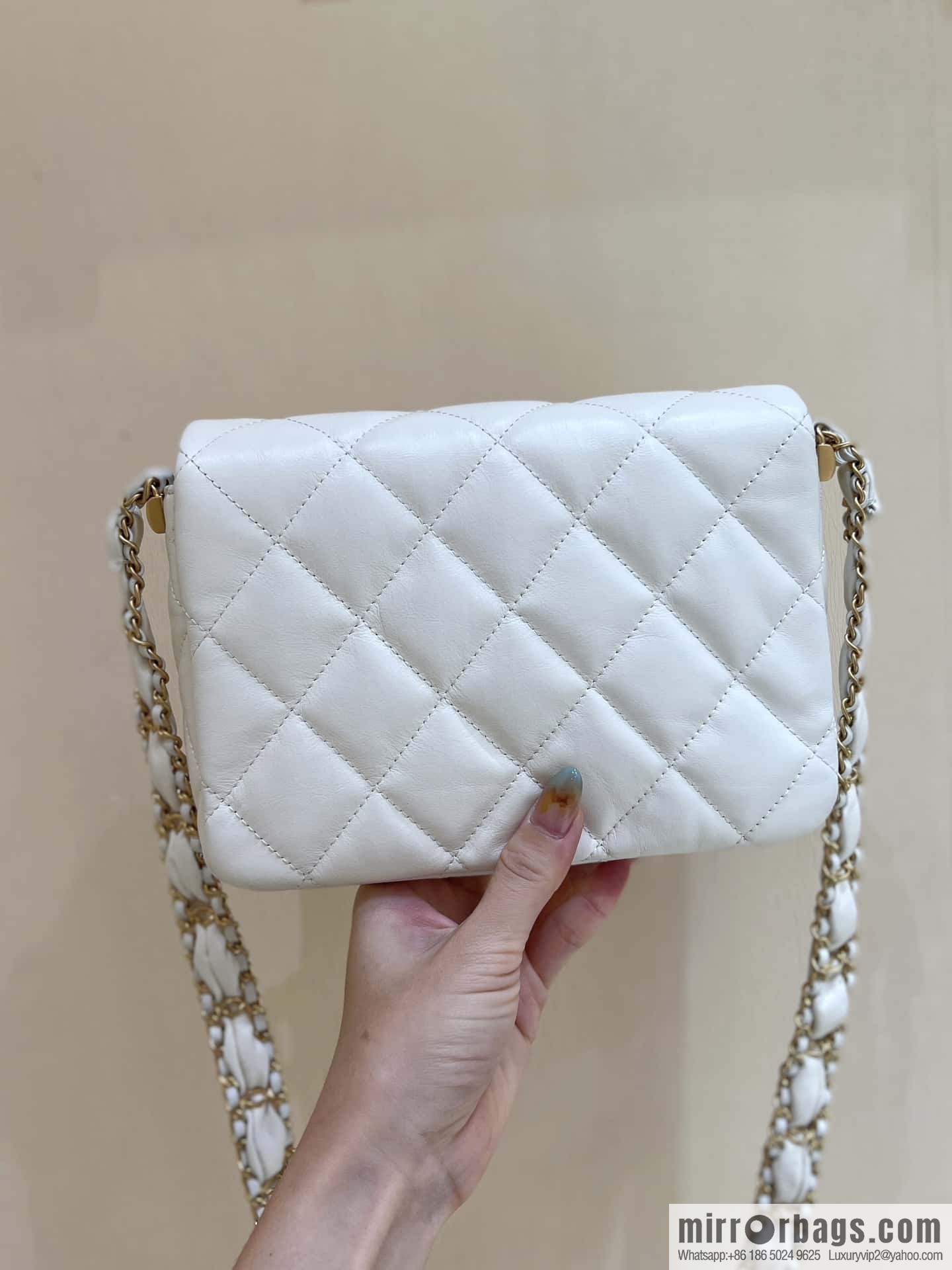 CHANEL 23K Autumn and Winter Collection 19 Vintage Tofu Bag AS4423 White