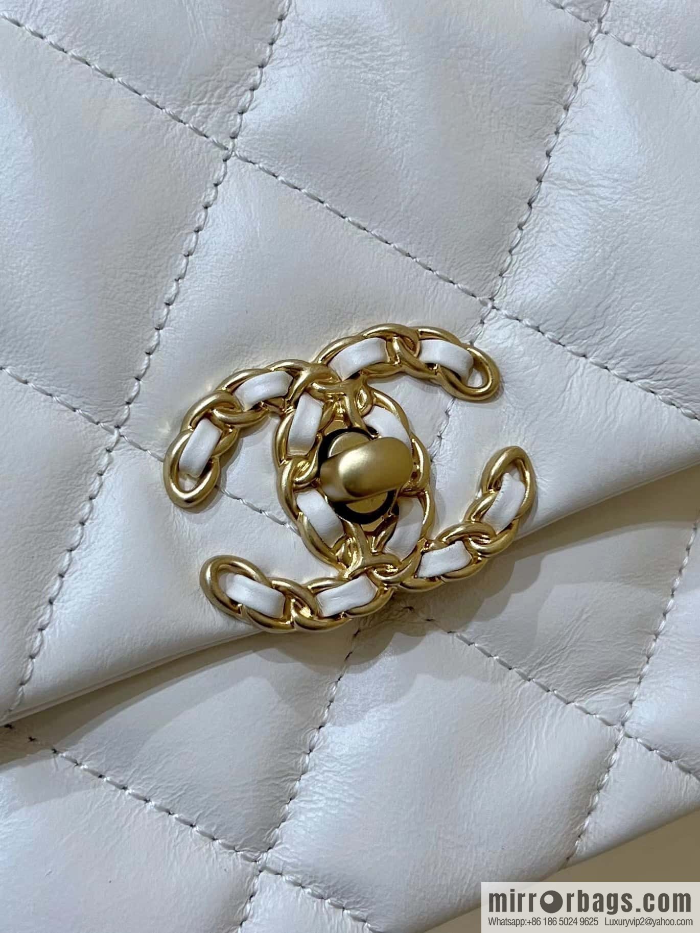 CHANEL 23K Autumn and Winter Collection 19 Vintage Tofu Bag AS4423 White