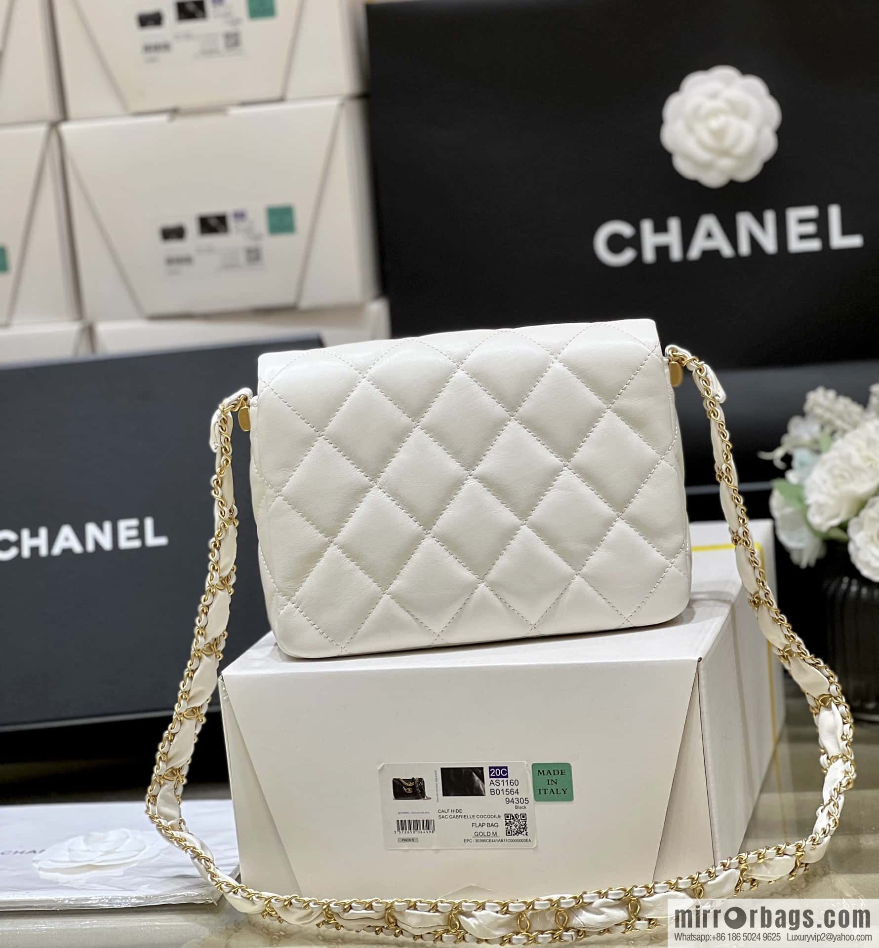 CHANEL 23K Autumn and Winter Collection 19 Vintage Tofu Bag AS4423 White