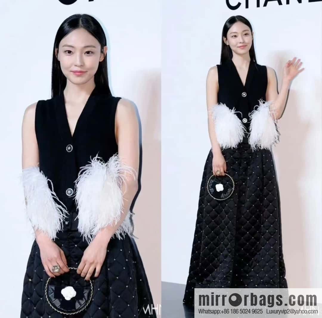 CHANEL 23K Camellia Hula Hoop AP3584