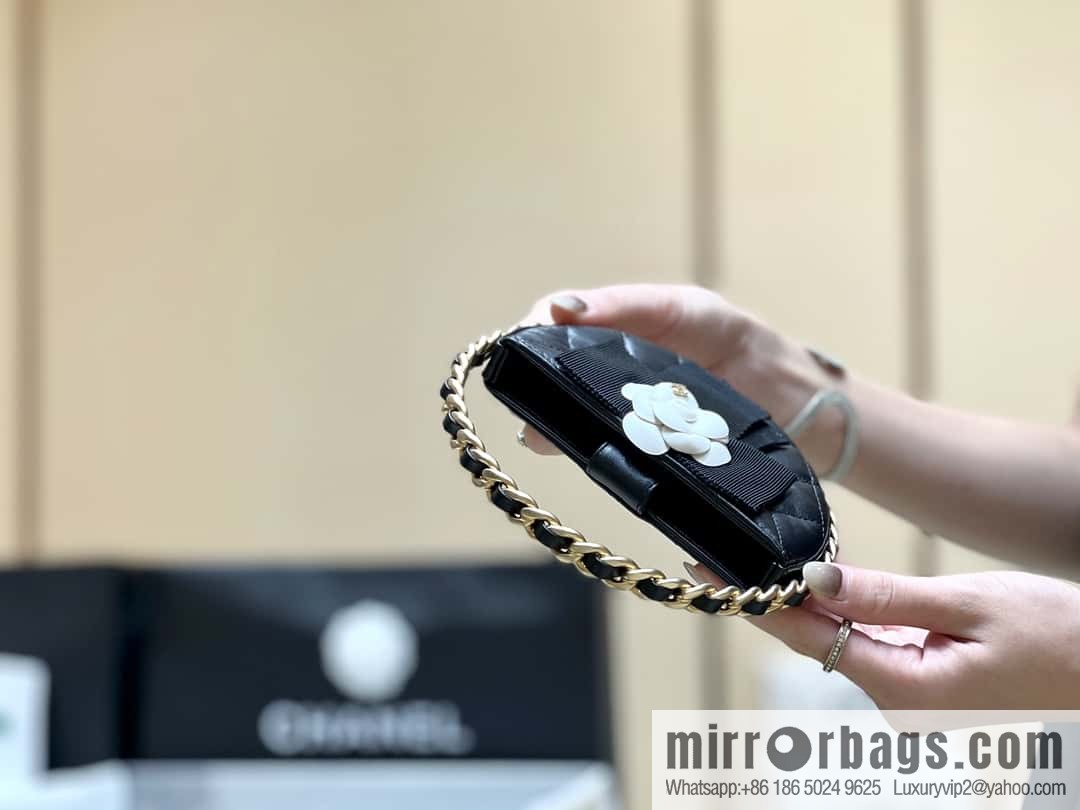 CHANEL 23K Camellia Hula Hoop AP3584