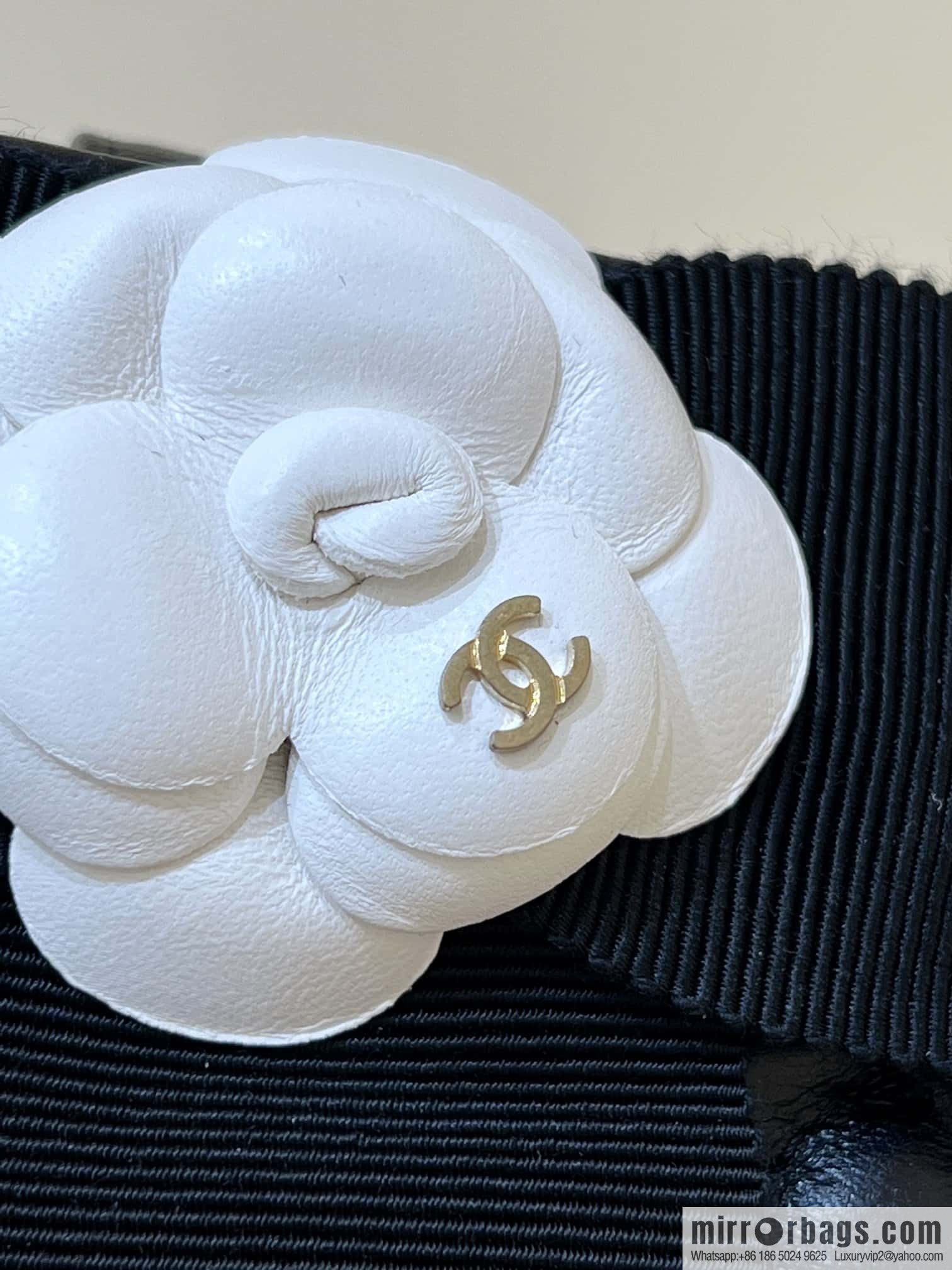 CHANEL 23K Camellia Hula Hoop AP3584