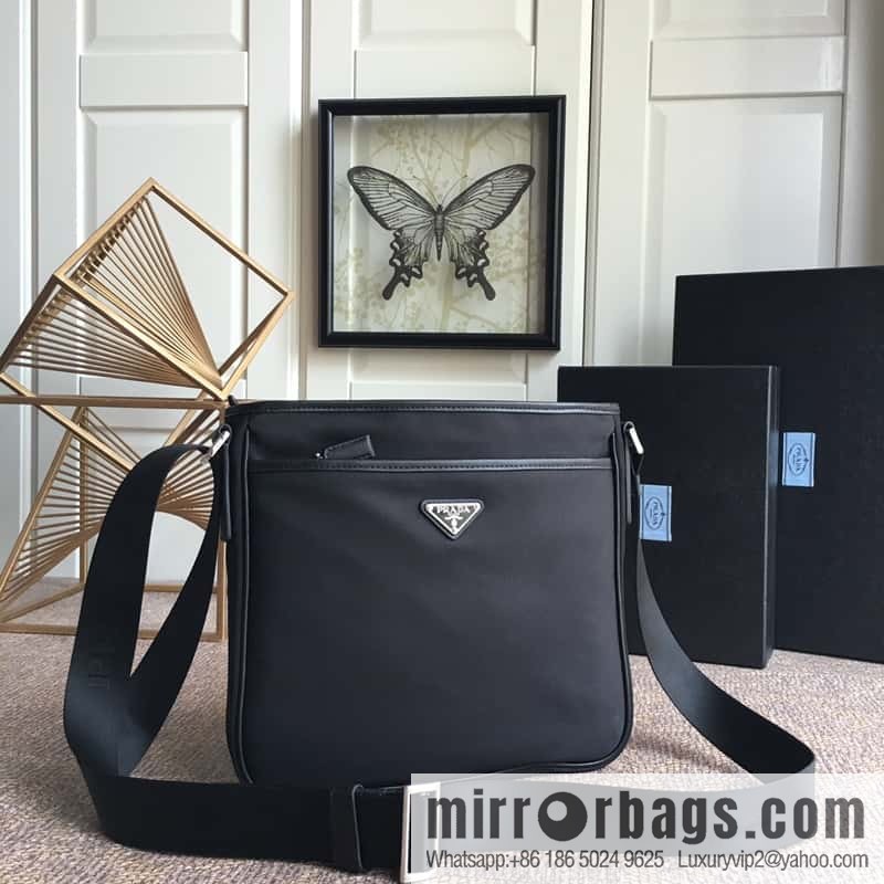 PRADA parachute fabric, classic men's bag 0797 black