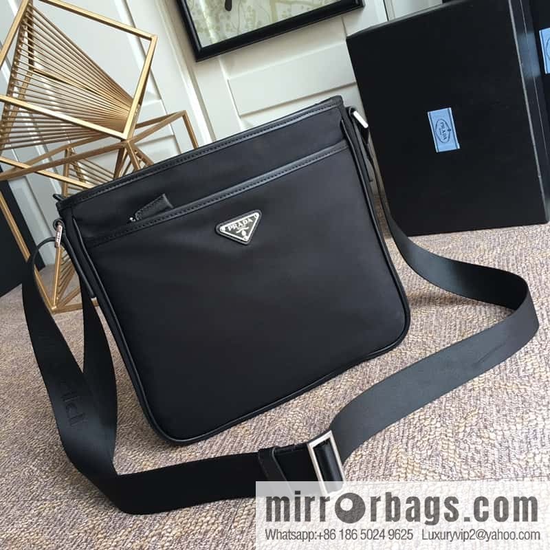 PRADA parachute fabric, classic men's bag 0797 black