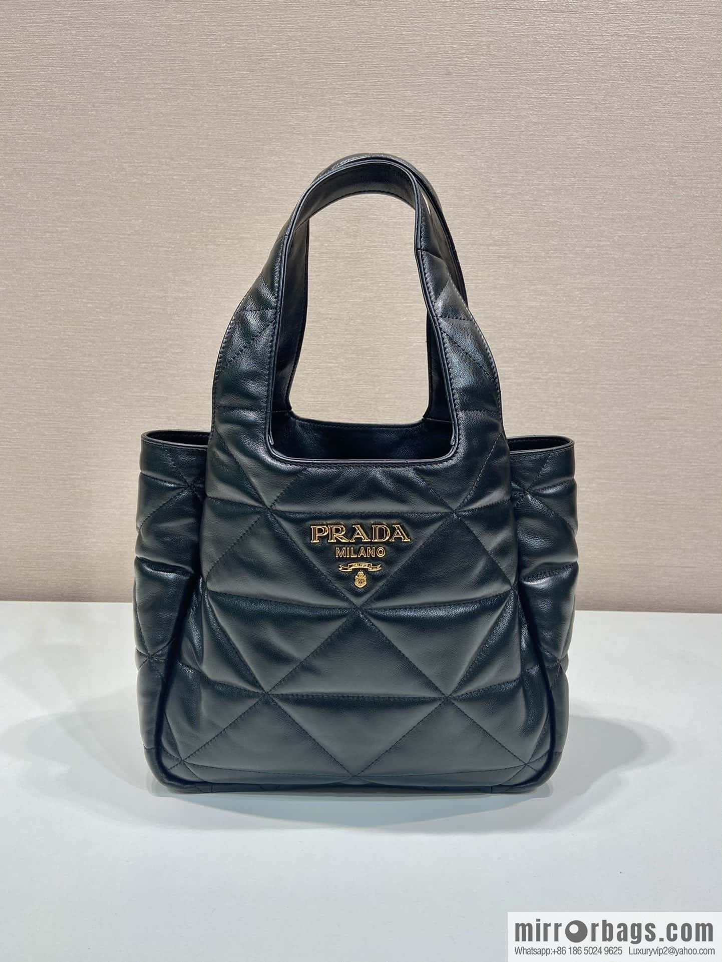 PRADA imported sheepskin new medium 🎉 shopping bag/hobo bag 1BG335