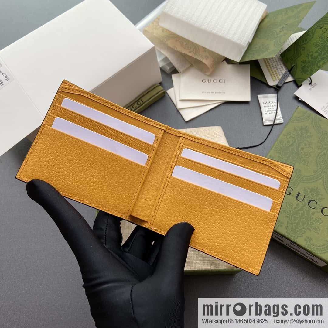 GUCCI Neo Vintage GG Supreme canvas wallet model number 473954 K9GET 8861