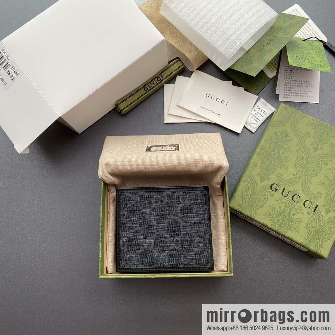 GUCCI interlocking double G wallet model number 671652 92TCN 1000