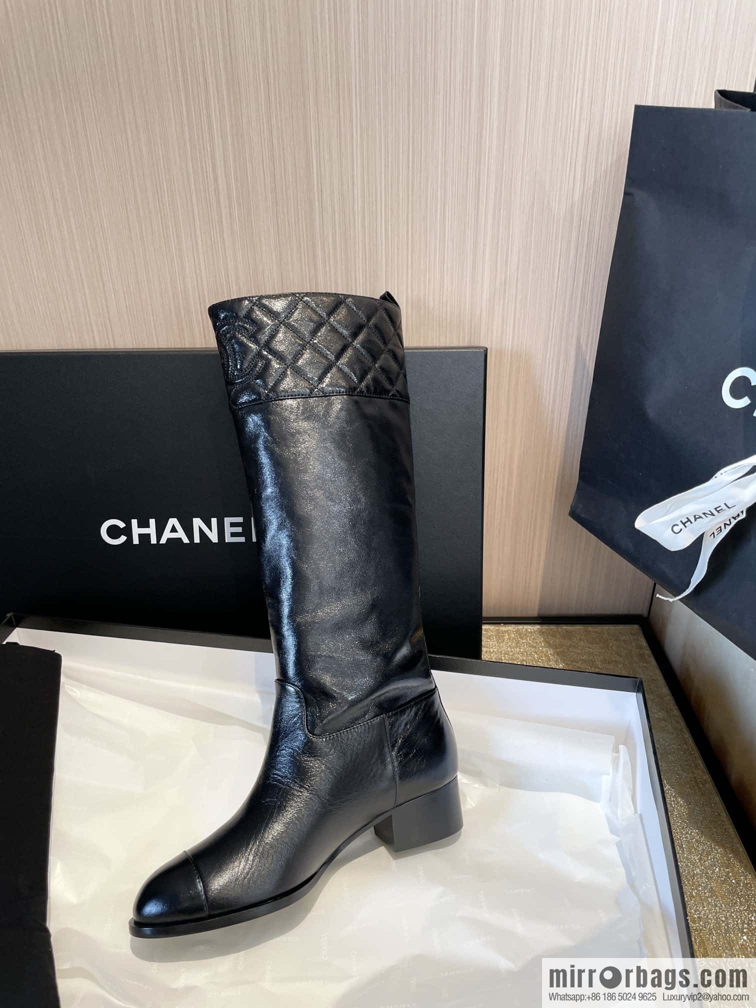 CHANEL autumn/winter rhombus patent leather knight boots
