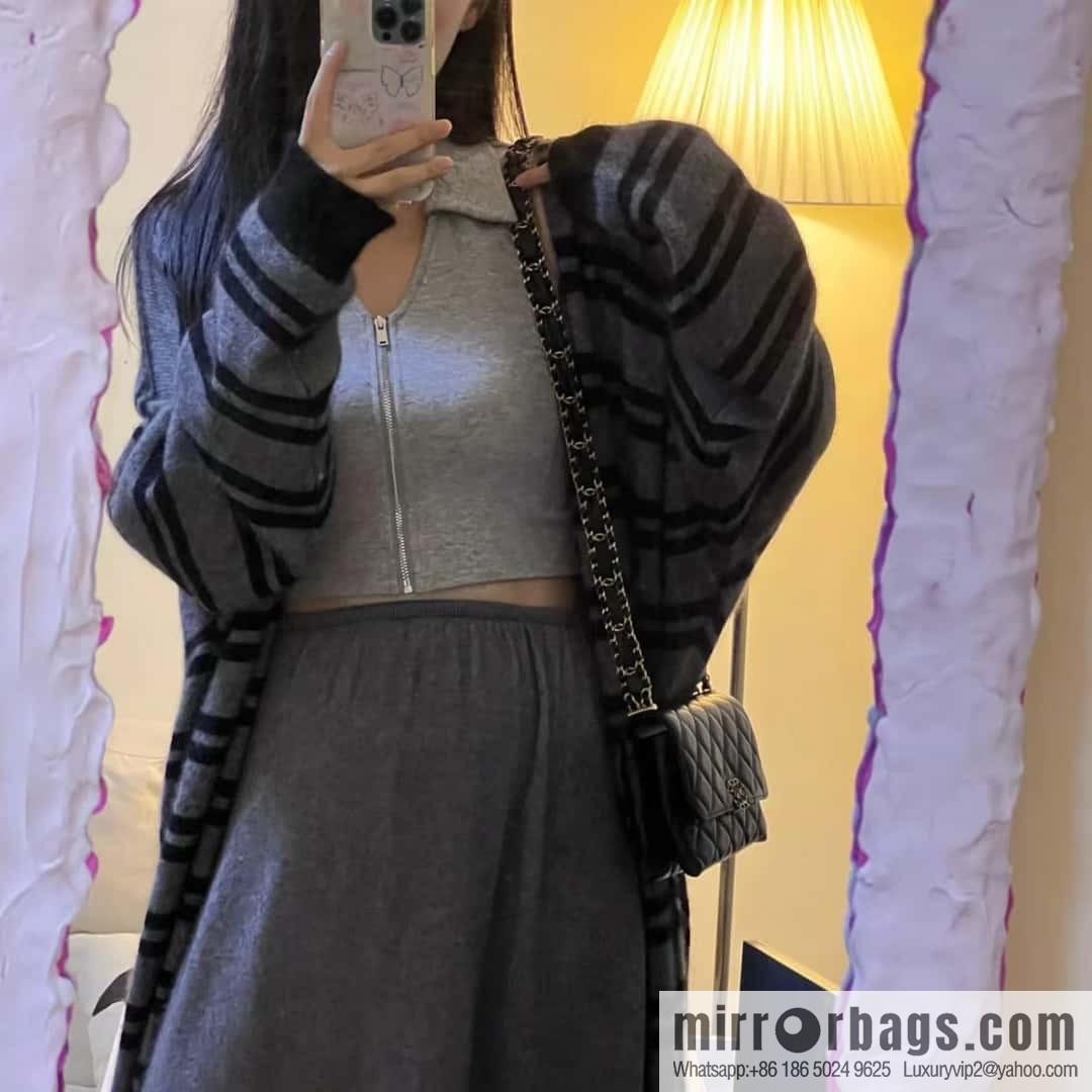 CHANEL 23K autumn and winter series, super hot 19 retro organ bag AP3572 black