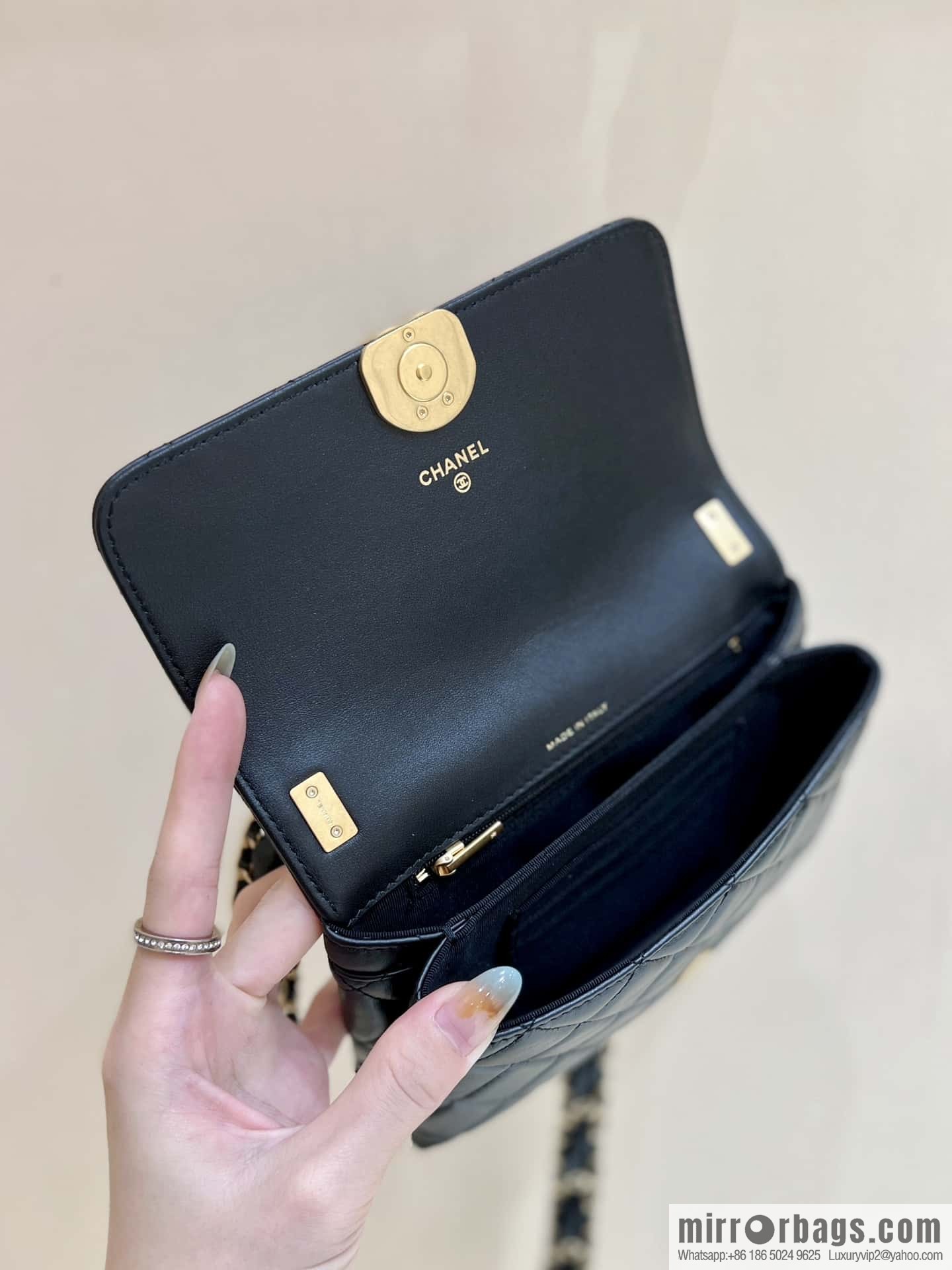 CHANEL 23K autumn and winter series, super hot 19 retro organ bag AP3572 black