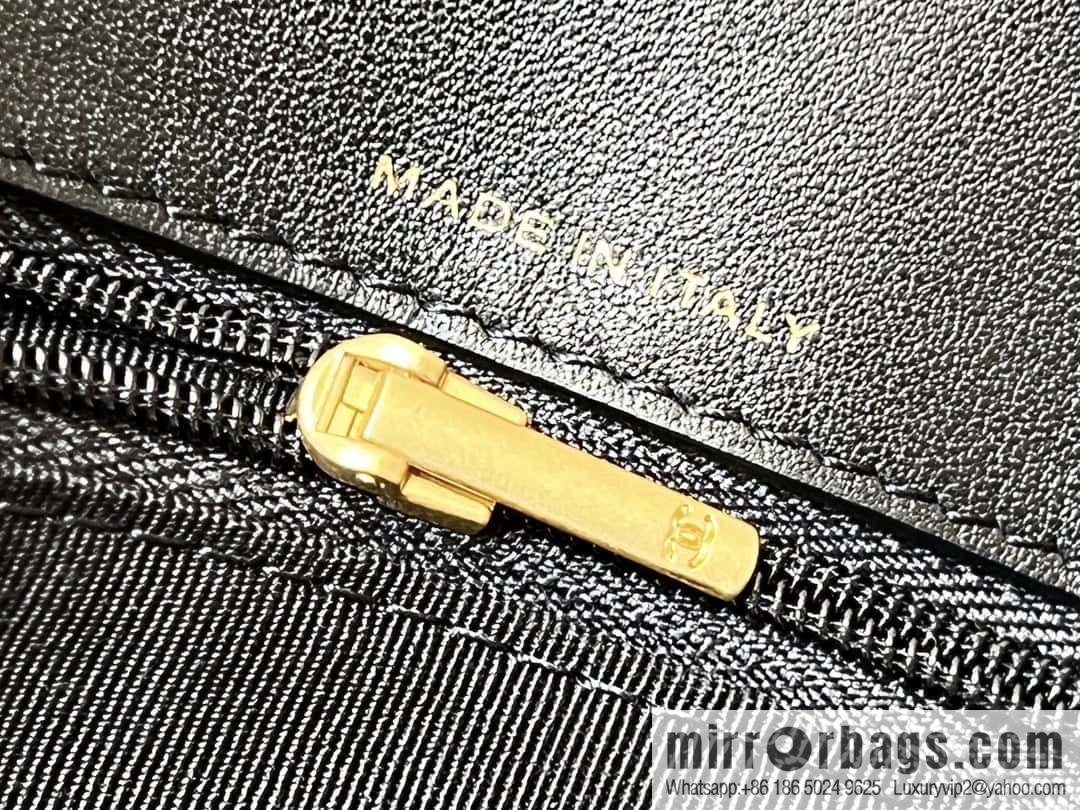 CHANEL 23K autumn and winter series, super hot 19 retro organ bag AP3572 black