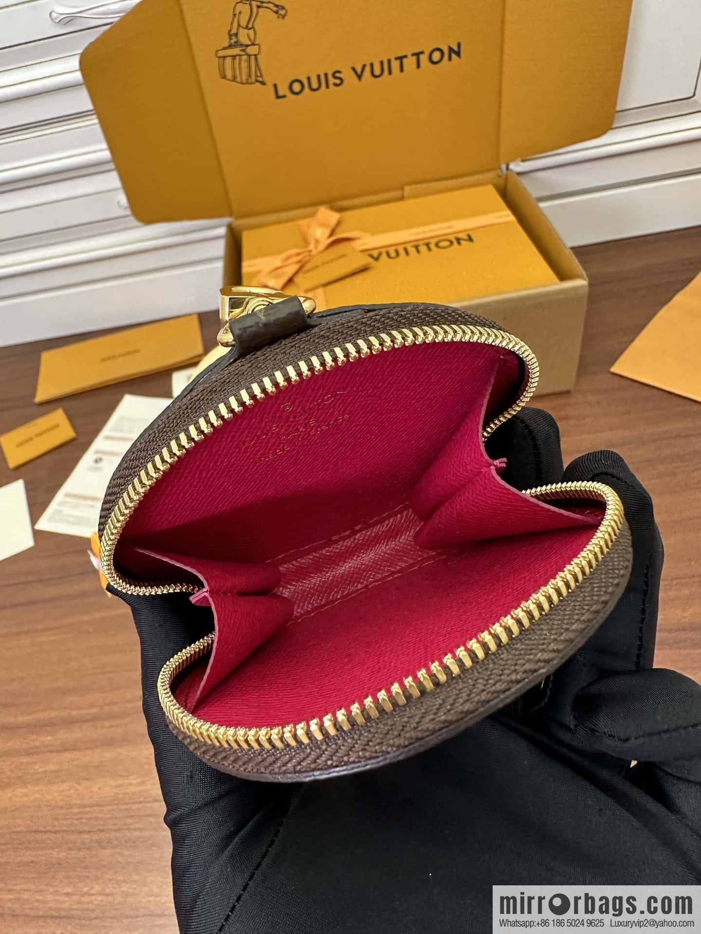 LV M46786 Neverfull BB