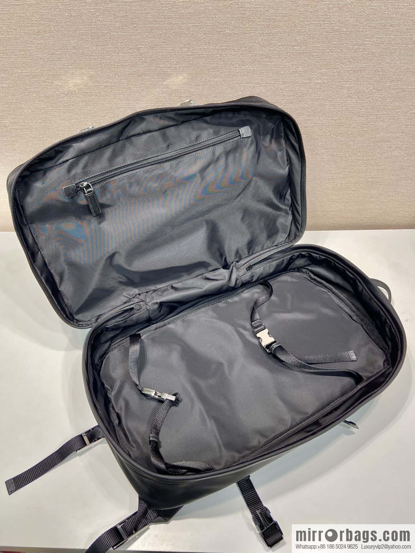 Prada backpack 2VZ101