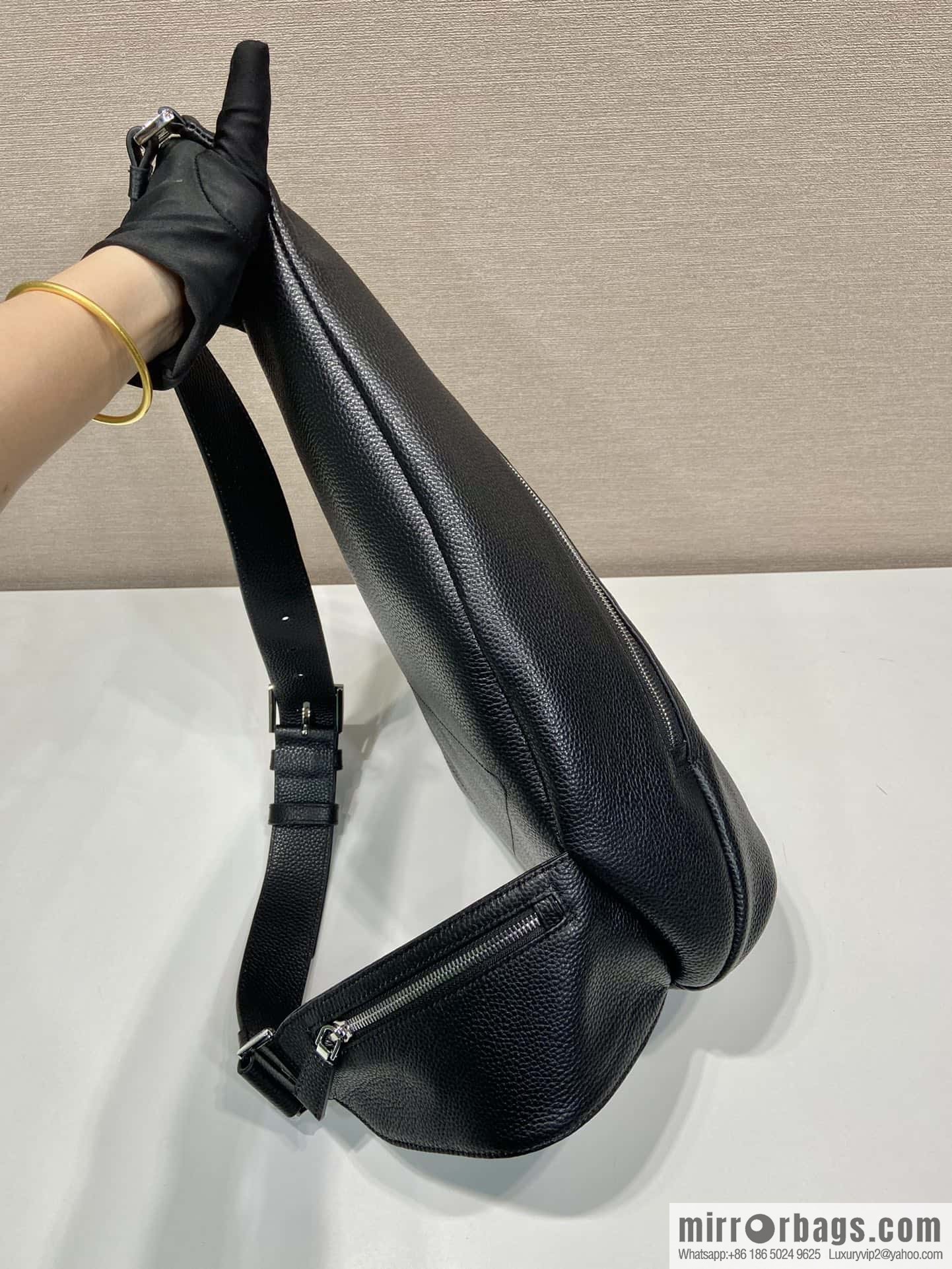 PRADA Prada new breast bag 🎉 2VZ092 full leather