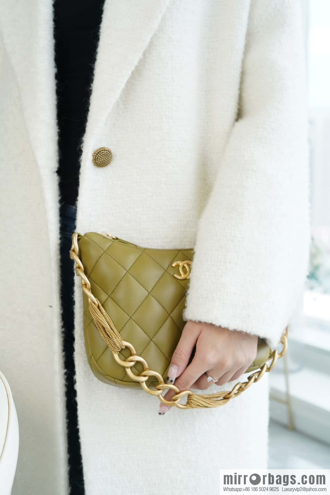 CHANEL 23A Handicraft Workshop HOBO Underarm Bag AS4220 Mustard Green