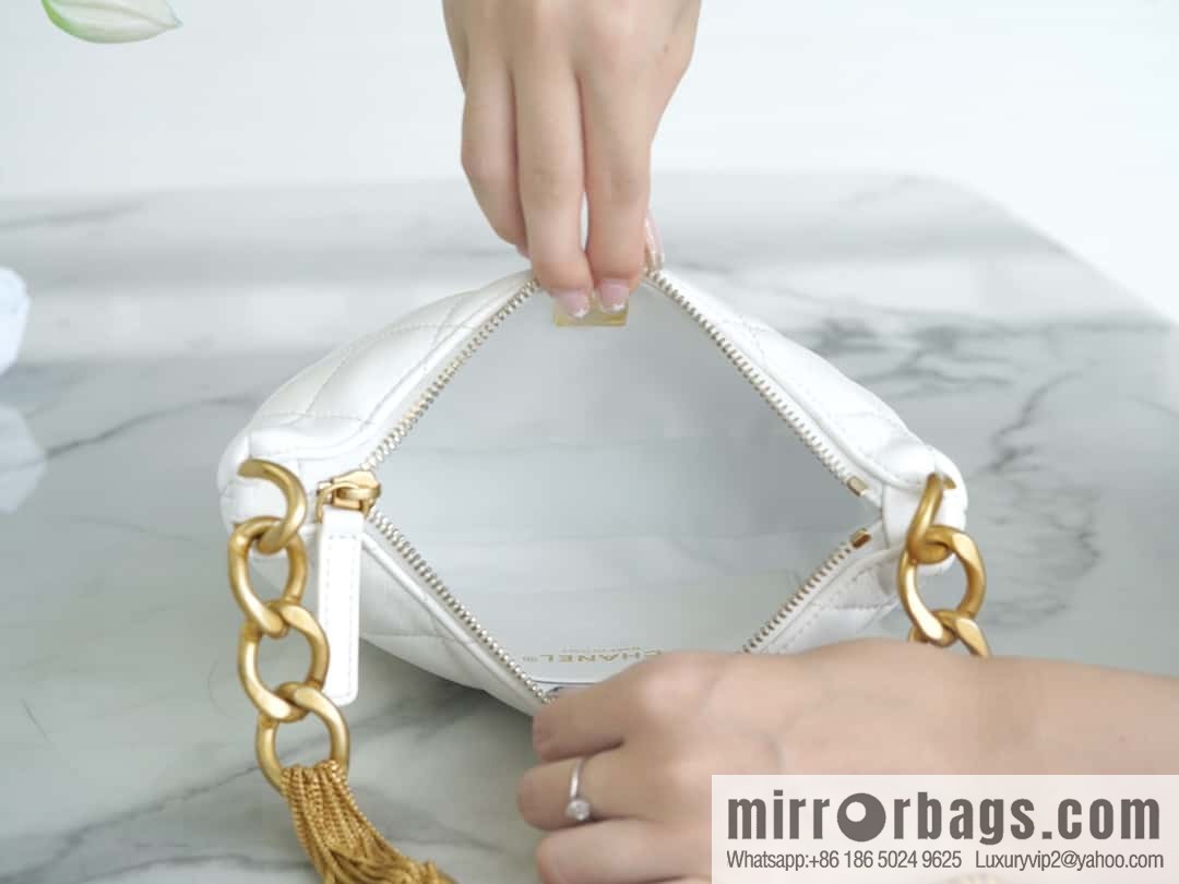 CHANEL 23A Handicraft Workshop HOBO Underarm Bag AS4220 White