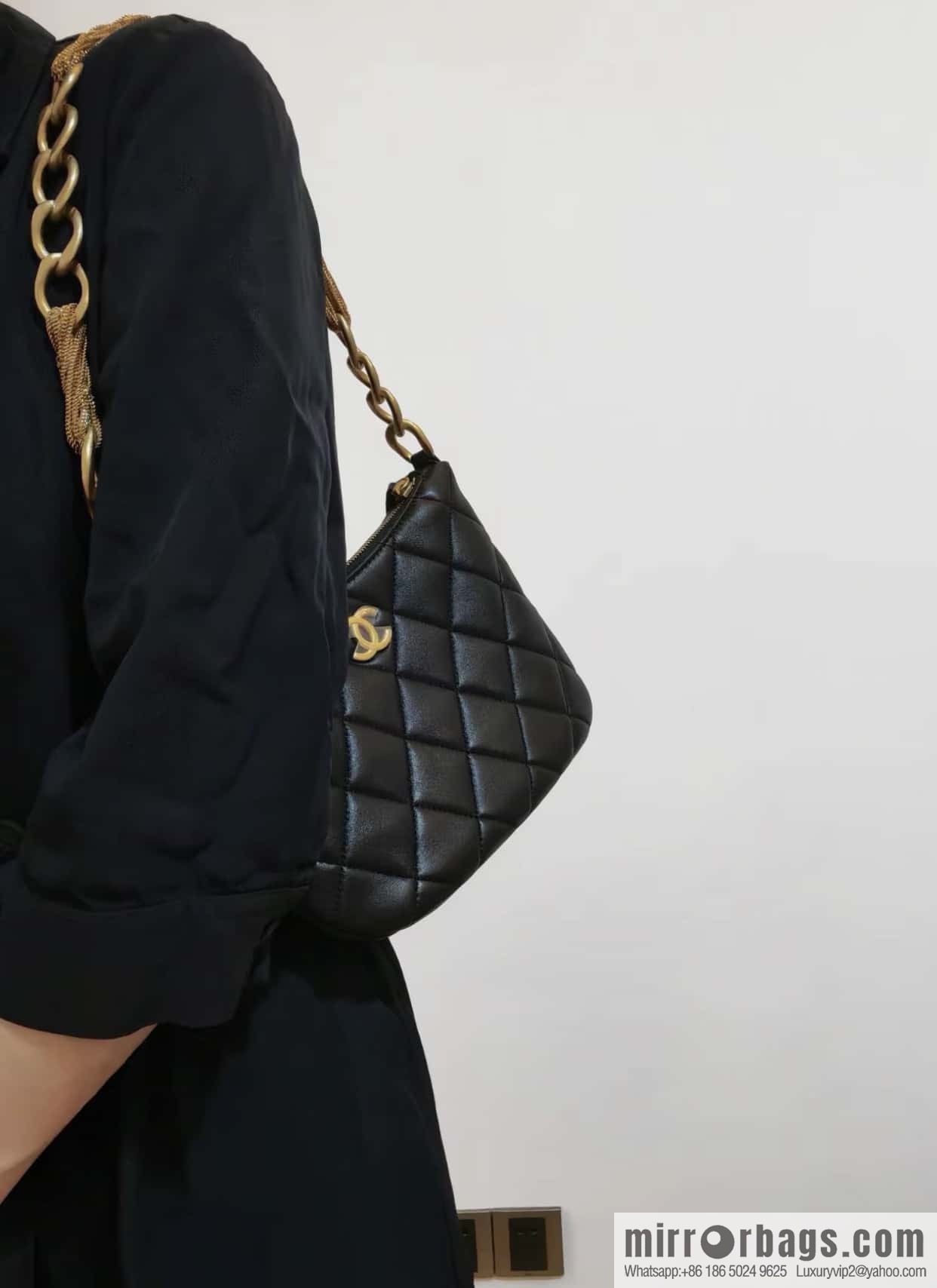 CHANEL 23A Handmade workshop HOBO armpit bag AS4220 black