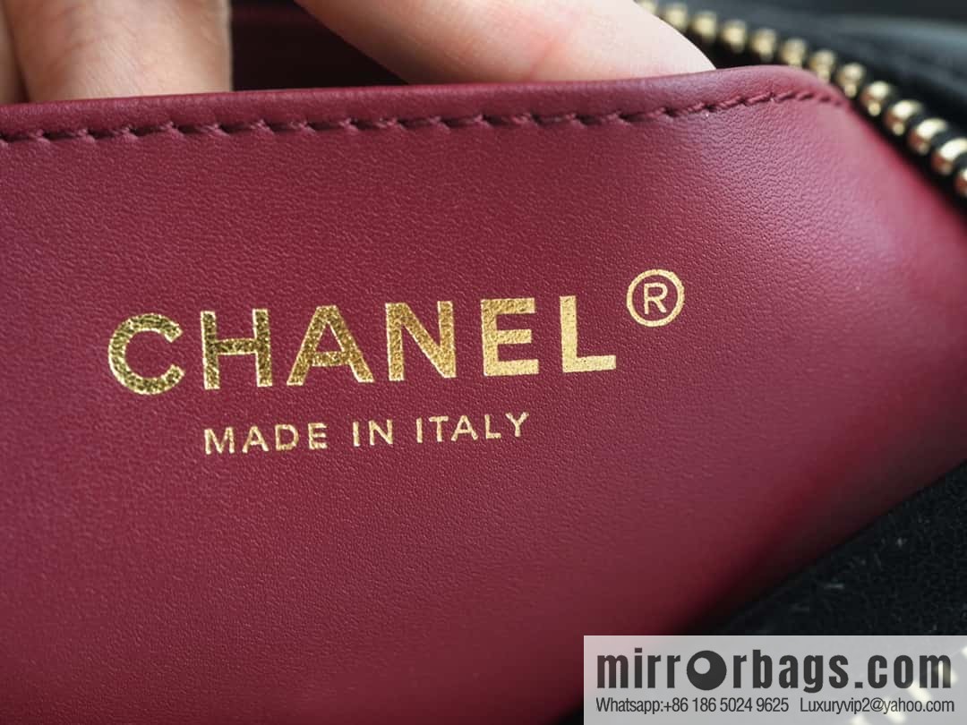 CHANEL 23A Handmade workshop HOBO armpit bag AS4220 black