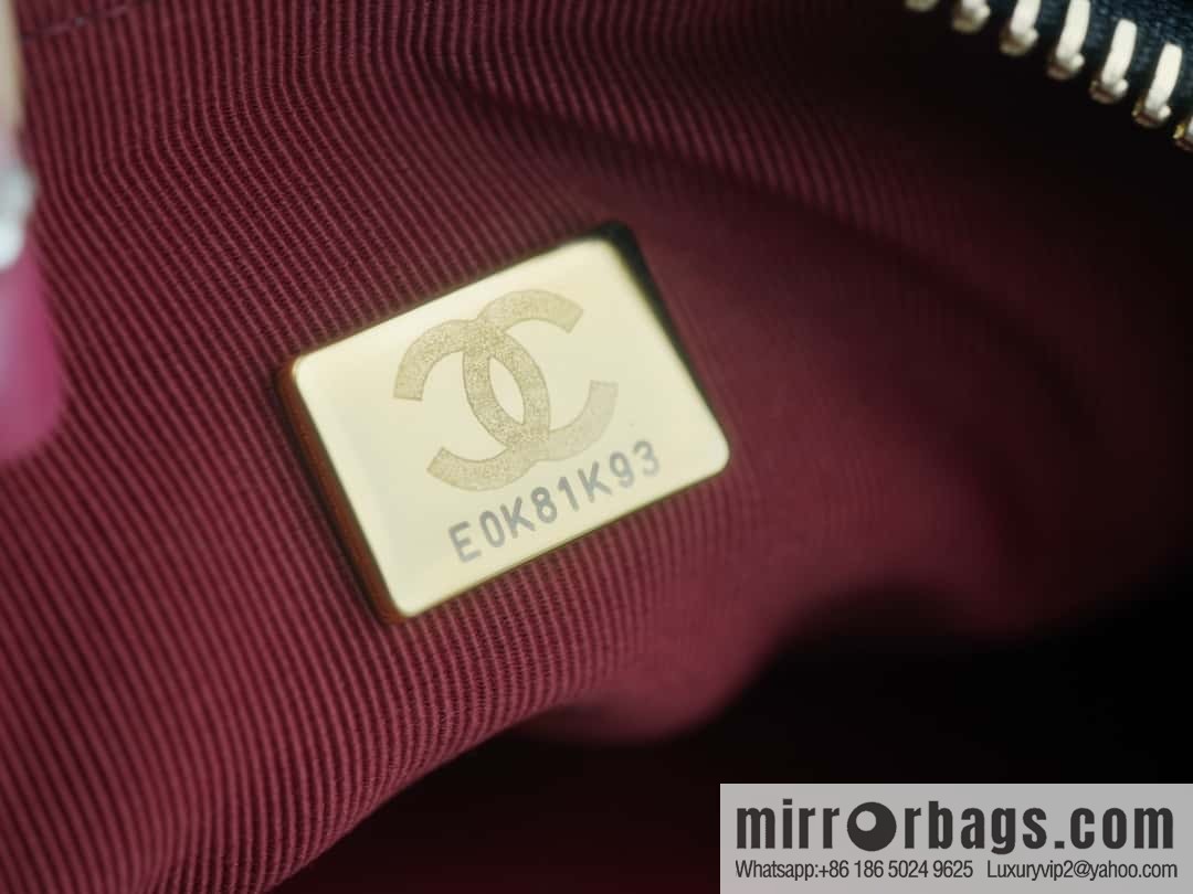 CHANEL 23A Handmade workshop HOBO armpit bag AS4220 black