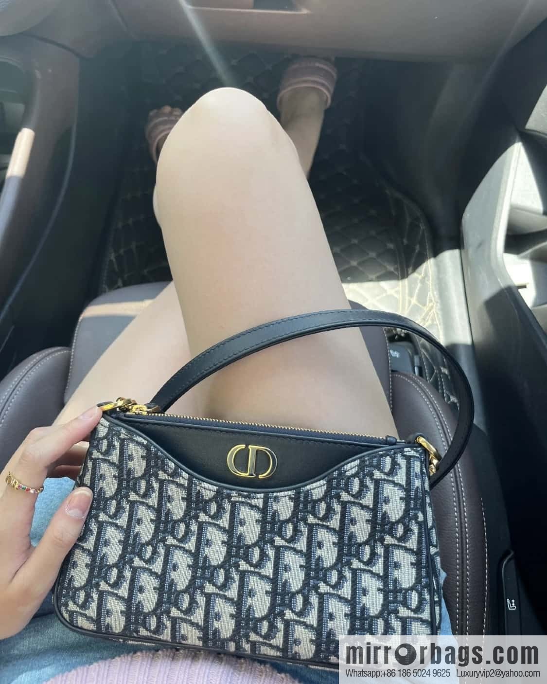 DIOR 30 MONTAIGNE HOBO AVENUE mini handbag