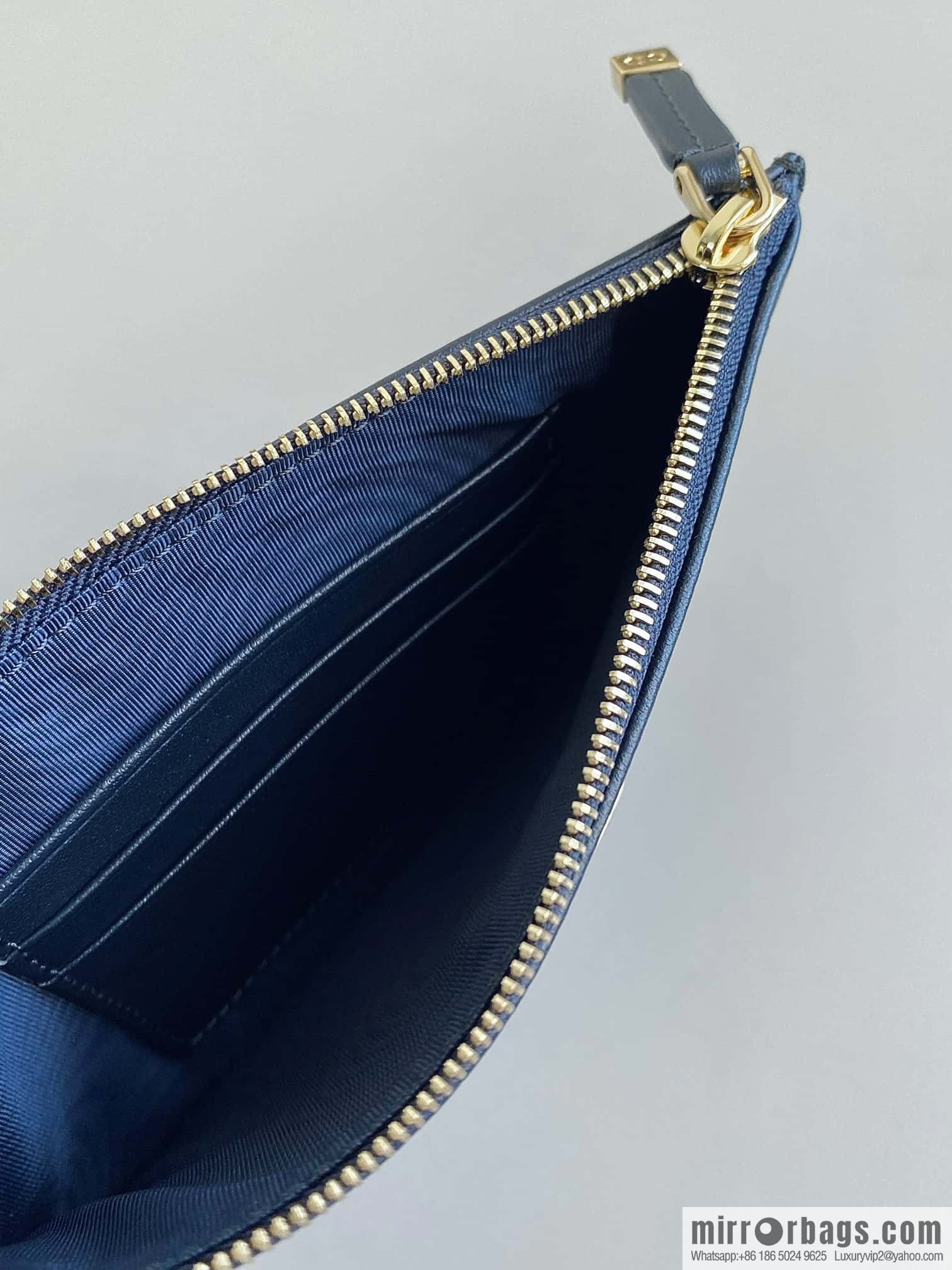 DIOR 30 MONTAIGNE HOBO AVENUE mini handbag