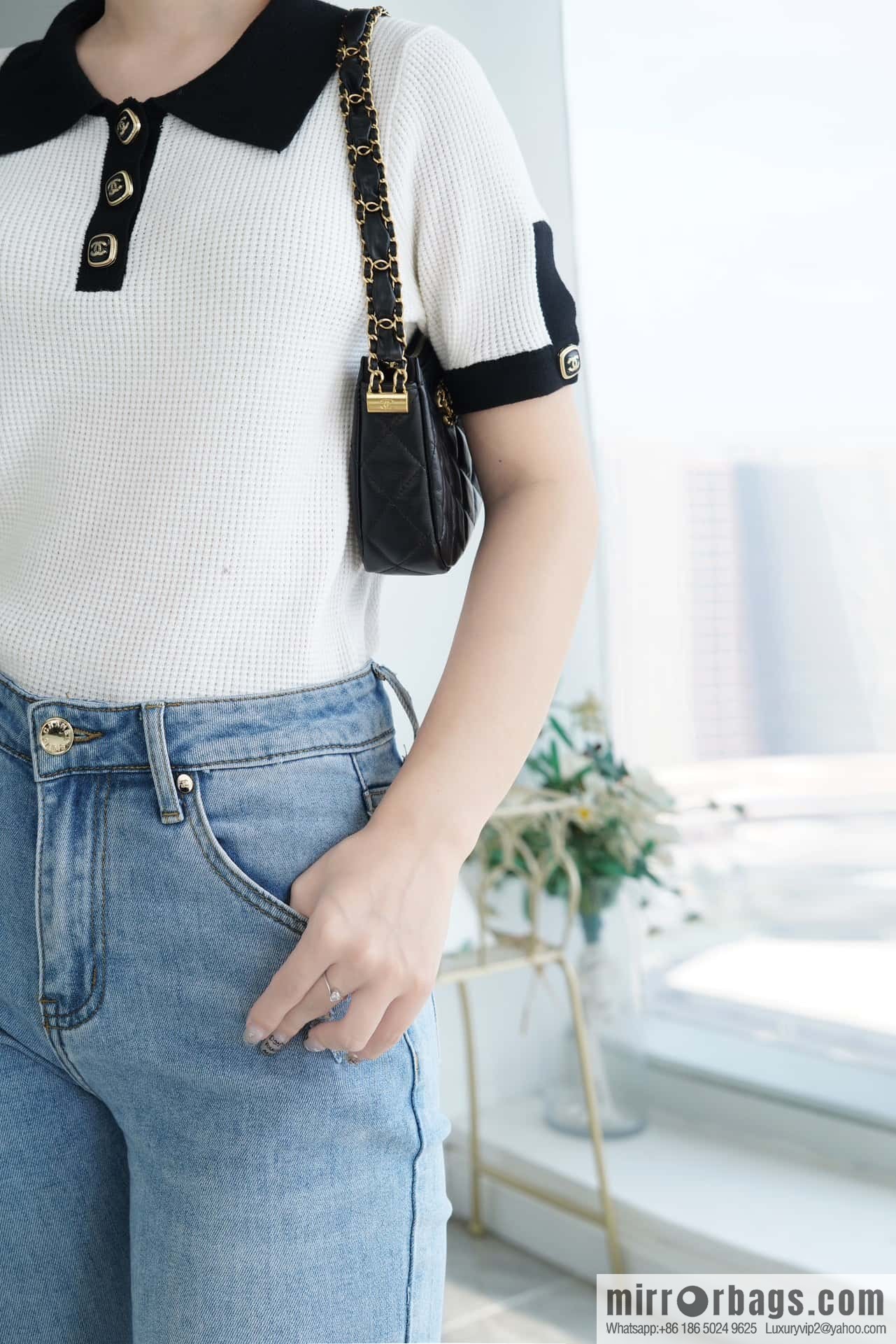 CHANEL 23k 19hobo small armpit bag AP3647 black