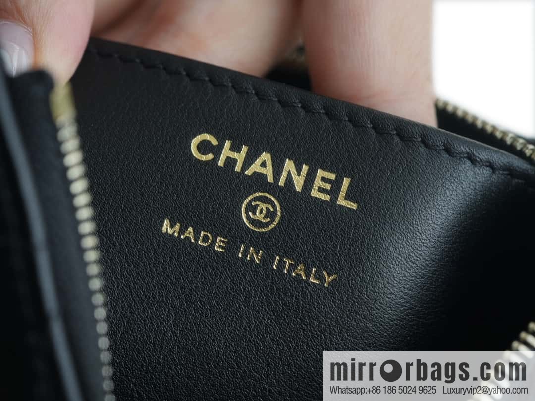 CHANEL 23k 19hobo small armpit bag AP3647 black