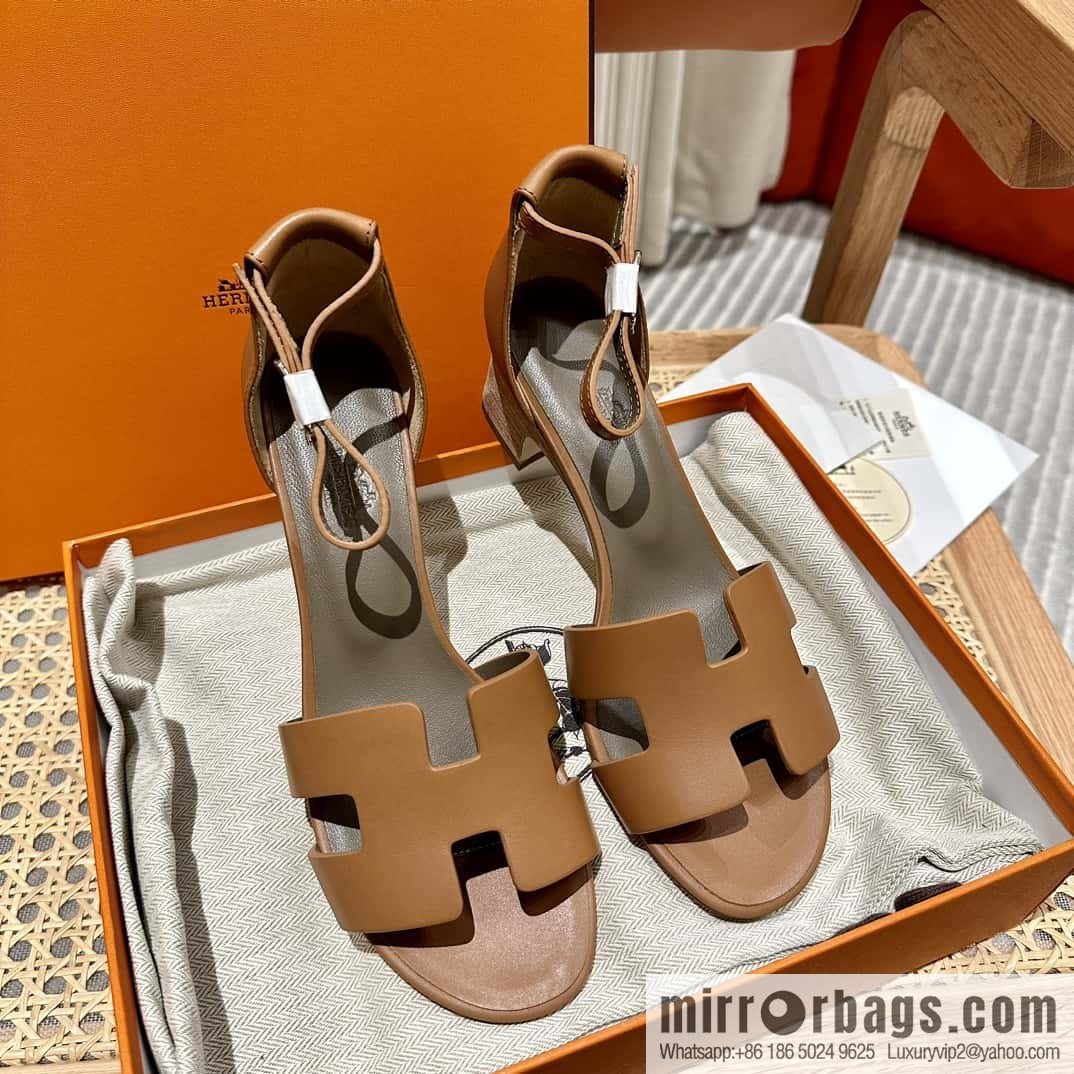 Hermès H high-heeled sandals, gold brown