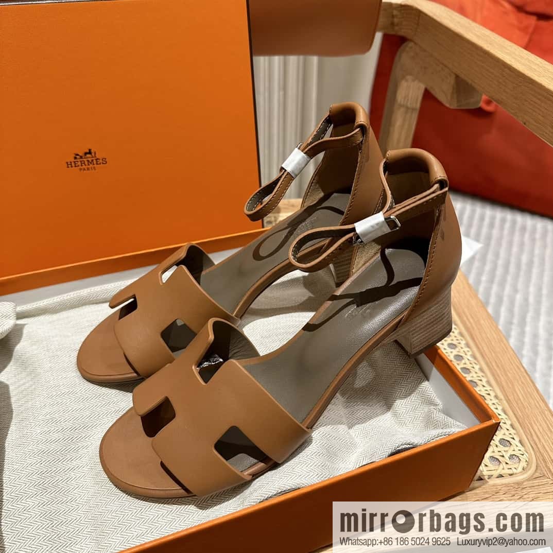 Hermès H high-heeled sandals, gold brown
