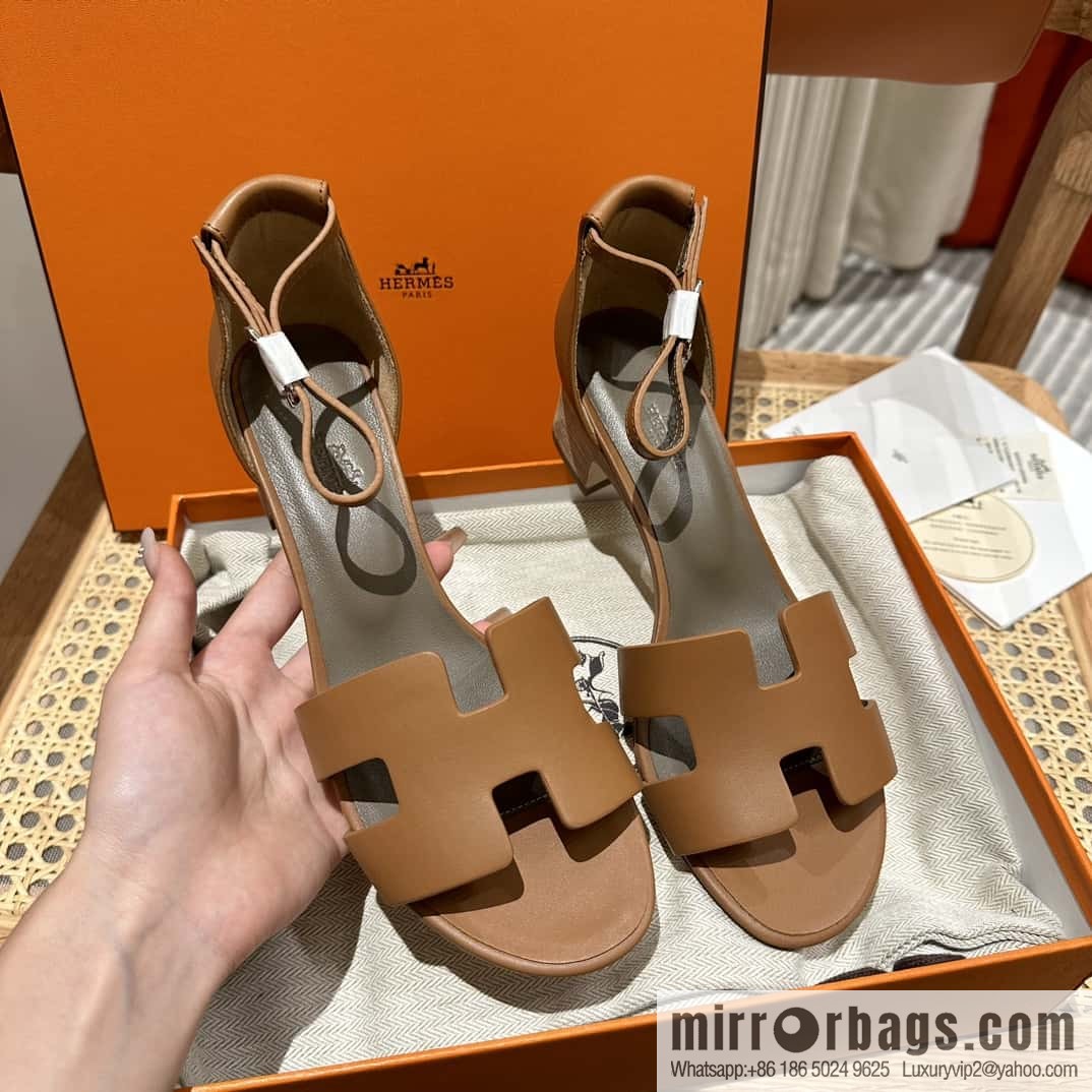 Hermès H high-heeled sandals, gold brown