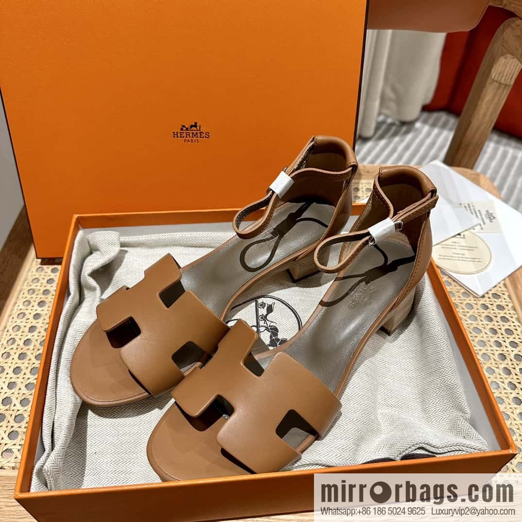 Hermès H high-heeled sandals, gold brown