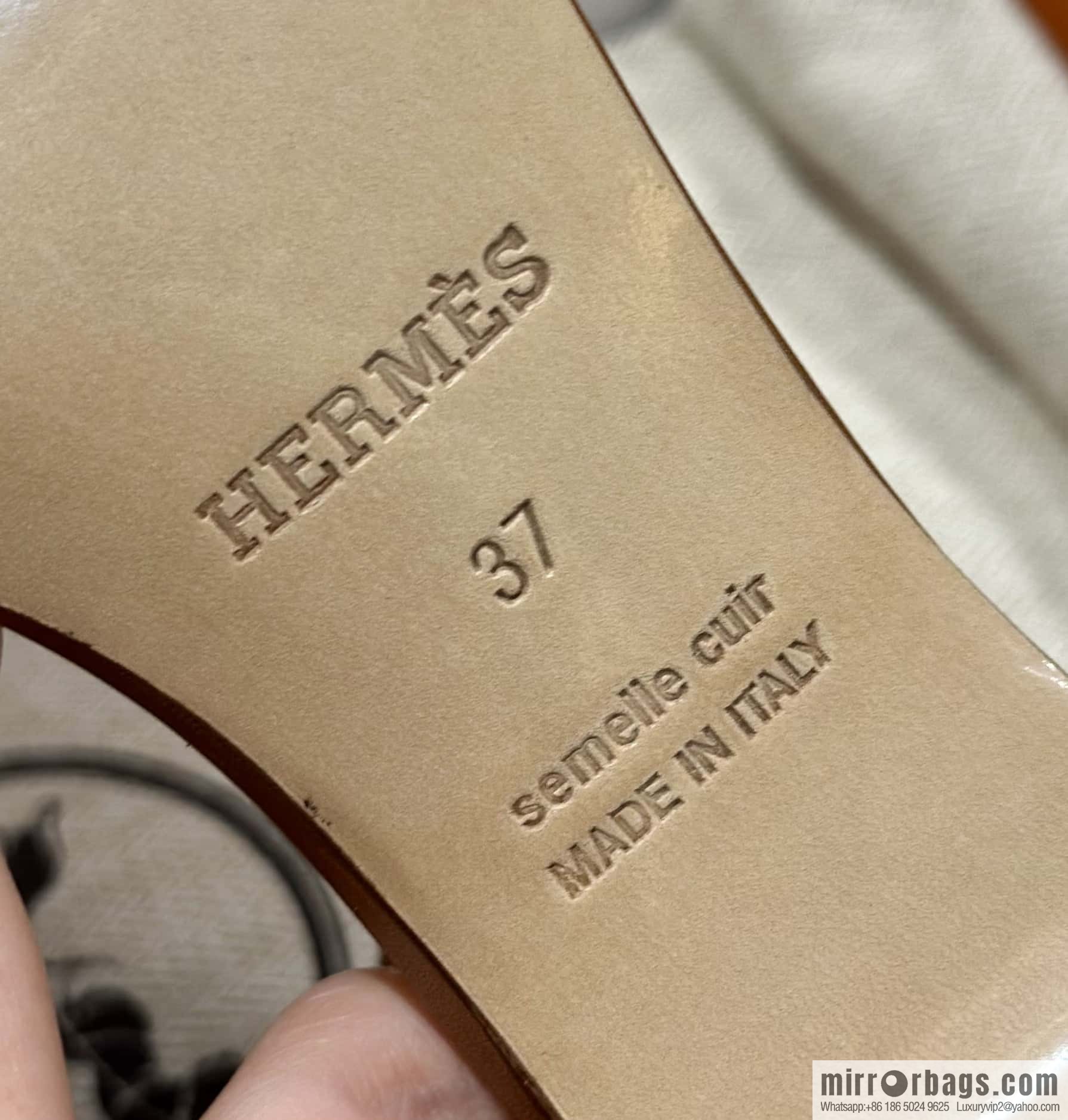 Hermès H high-heeled sandals, gold brown