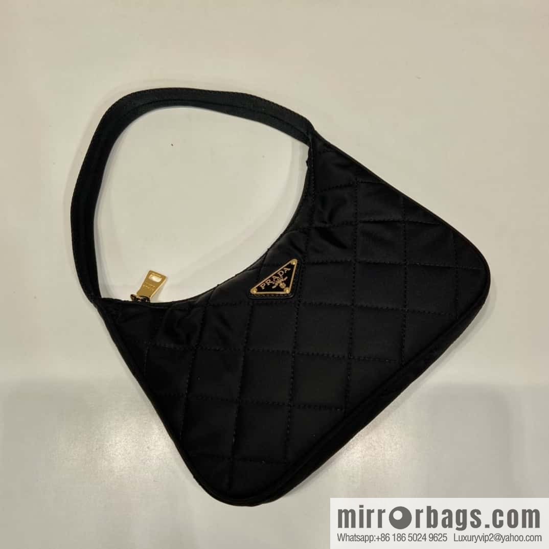 PRADA imported nylon fabric, new diamond Hobo armpit bag 🎉 1NE515